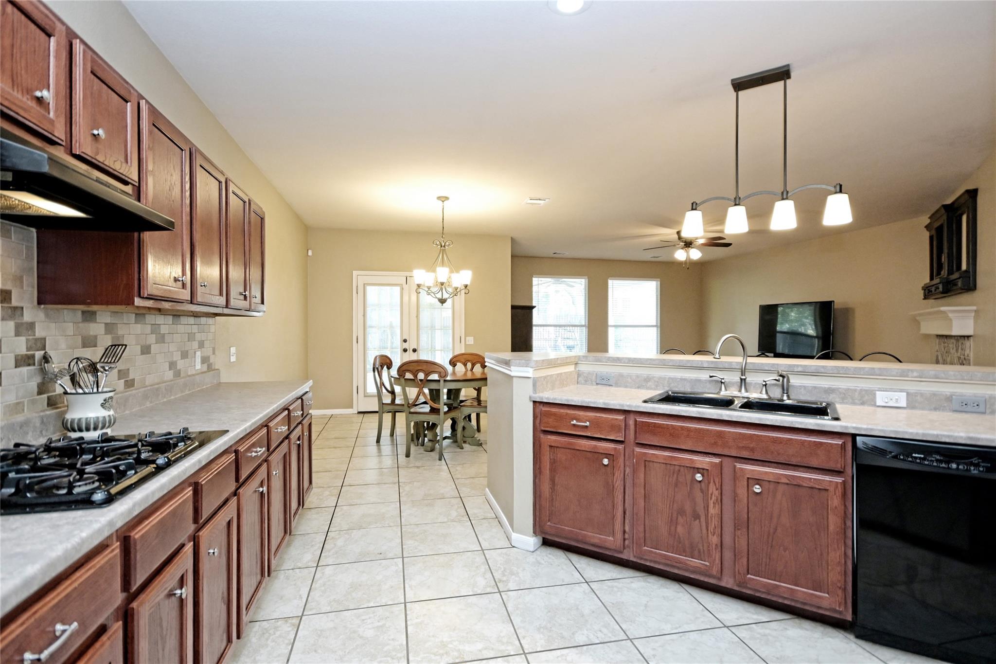 1004 Rutgers Dr, Pflugerville, TX 78660