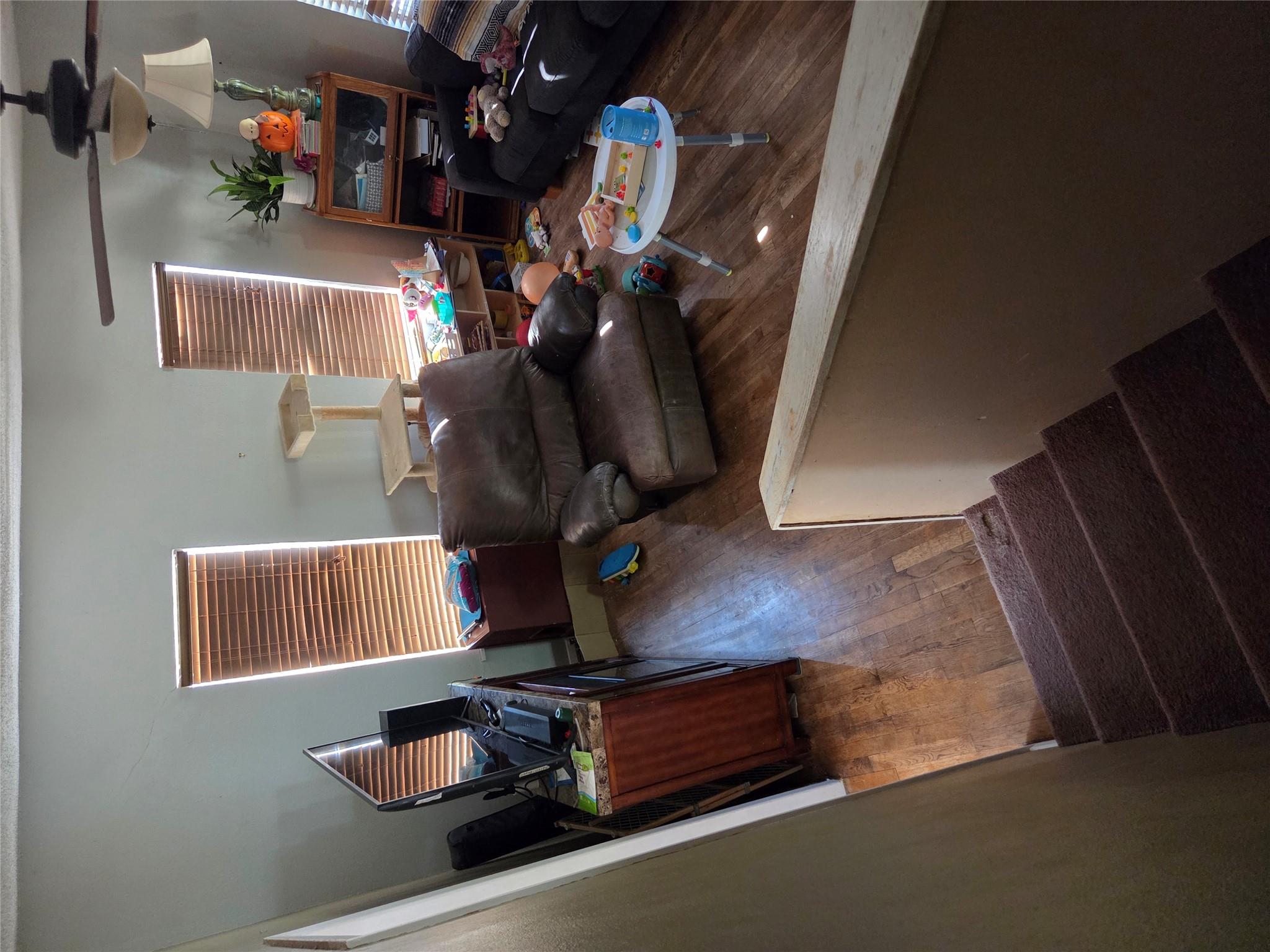 150 Beaver Rd, Elgin, TX 78621