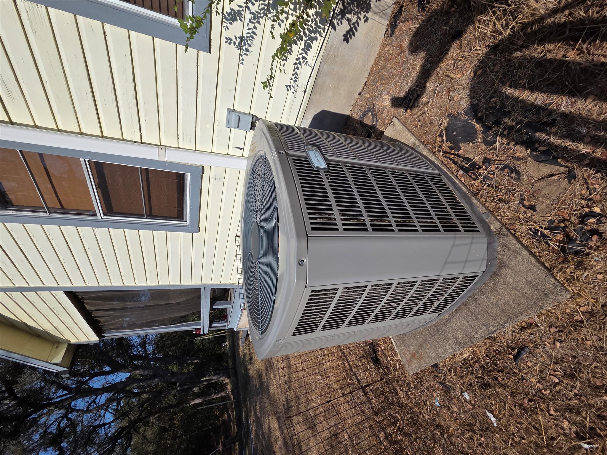 150 Beaver Rd, Elgin, TX 78621