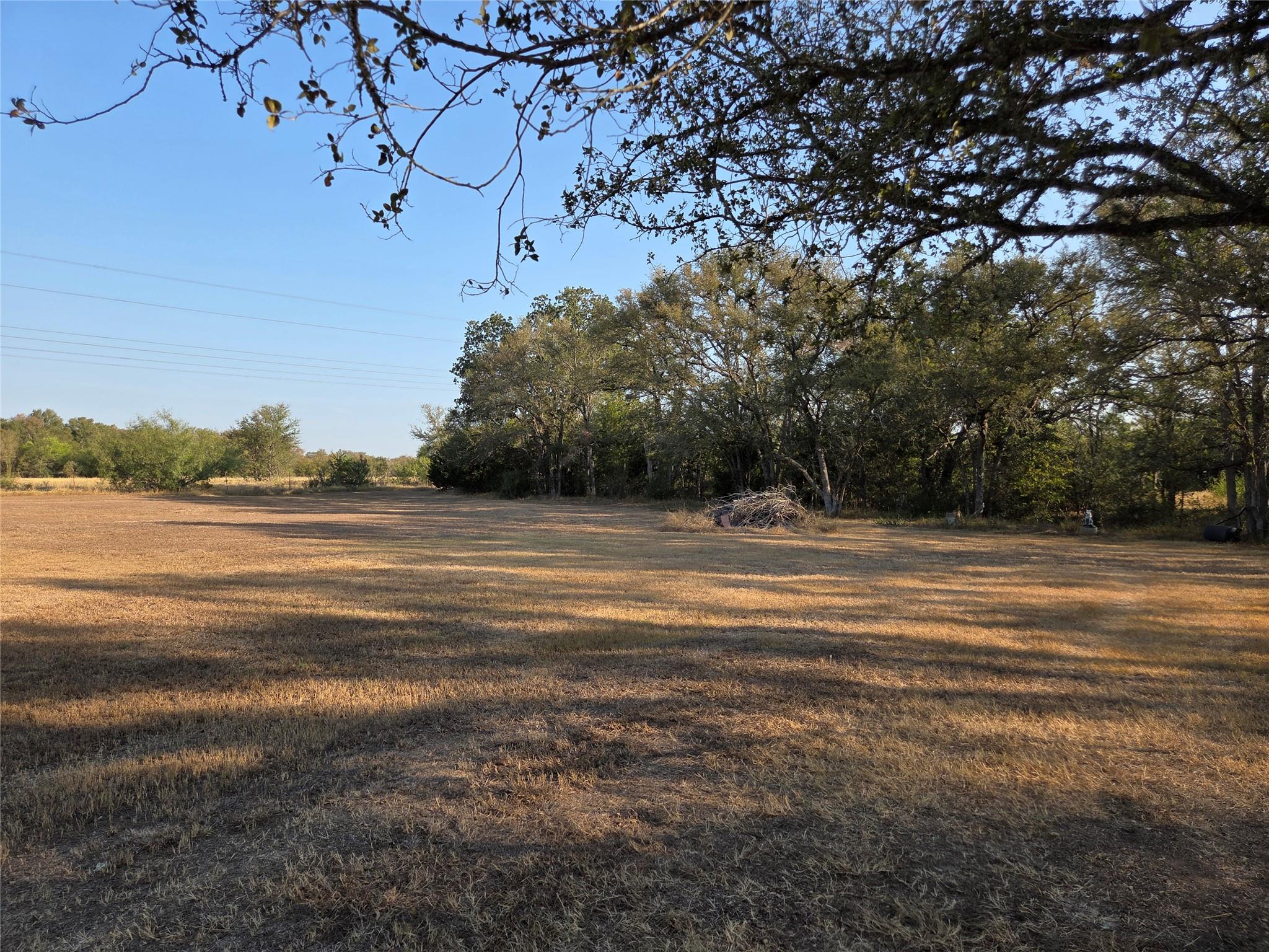 150 Beaver Rd, Elgin, TX 78621