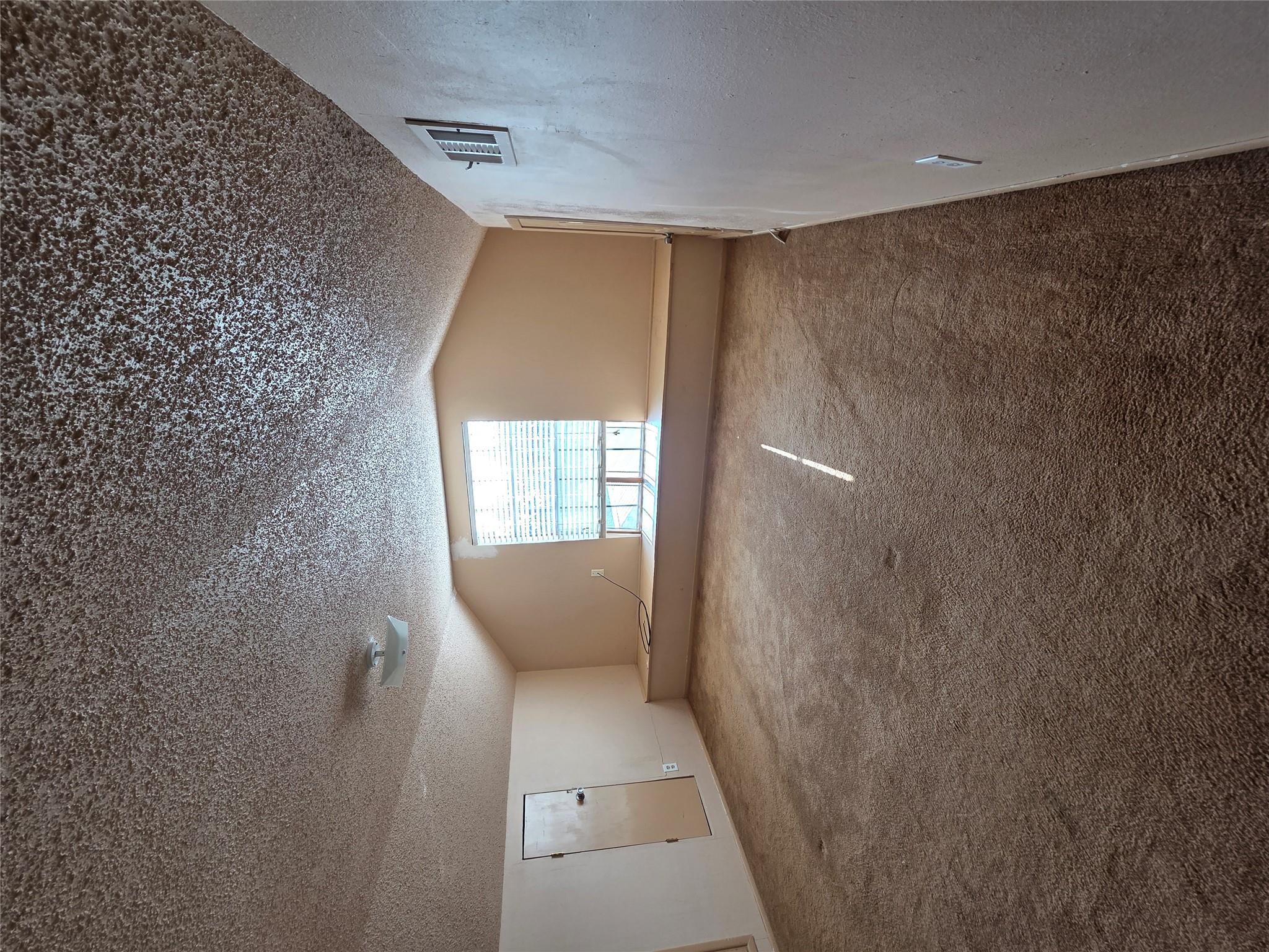 150 Beaver Rd, Elgin, TX 78621