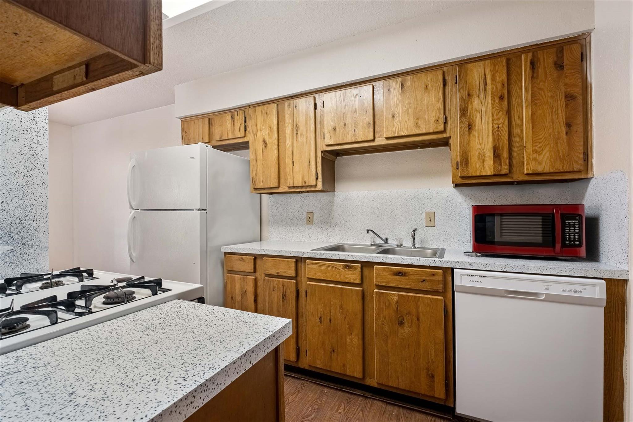 115 S Frio St # I, Lockhart, TX 78644