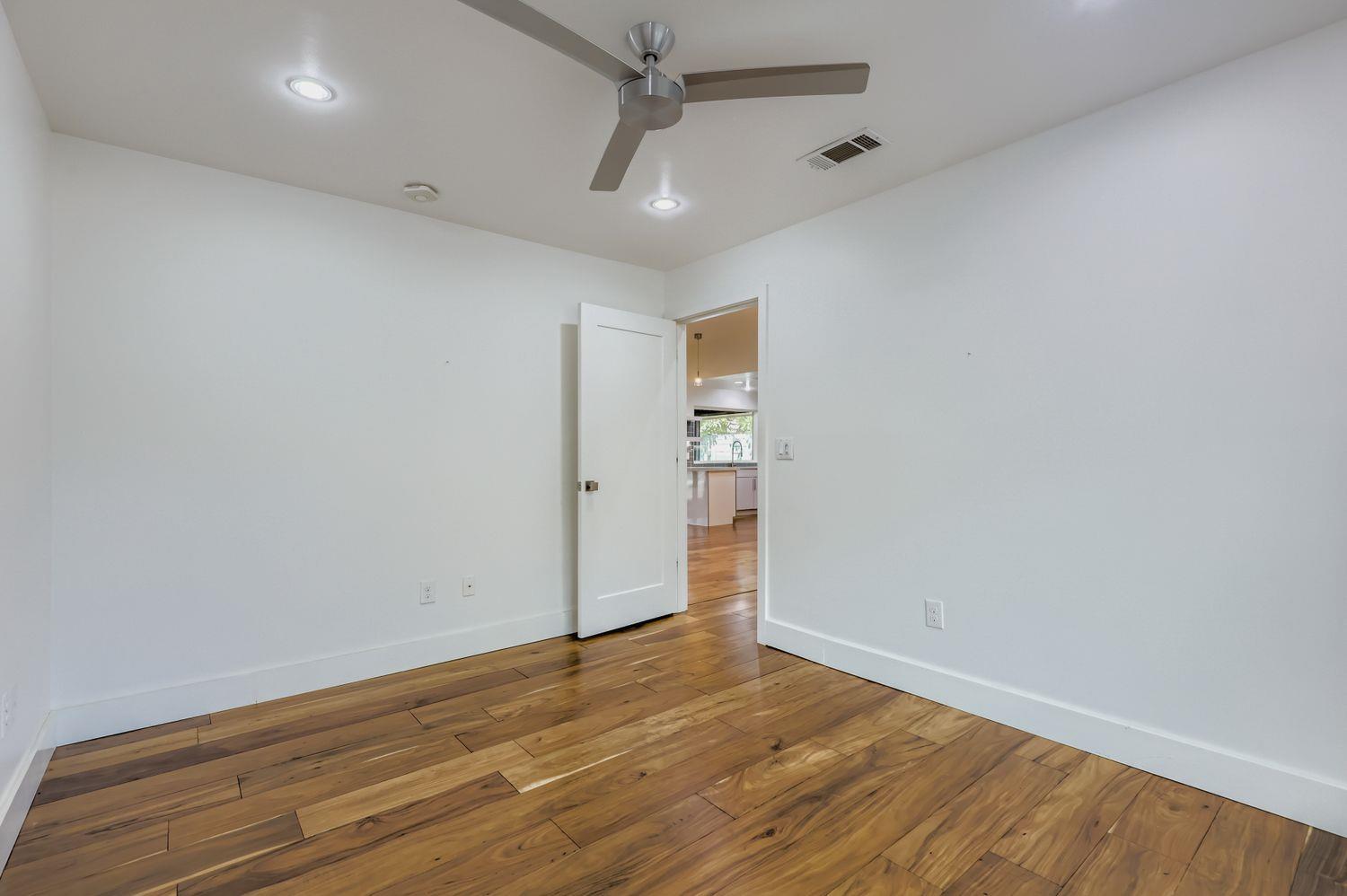 11810 Charing Cross Rd, Austin, TX 78759