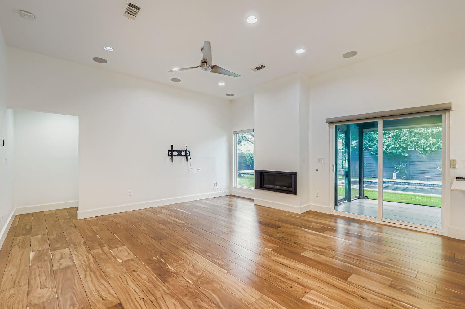 11810 Charing Cross Rd, Austin, TX 78759