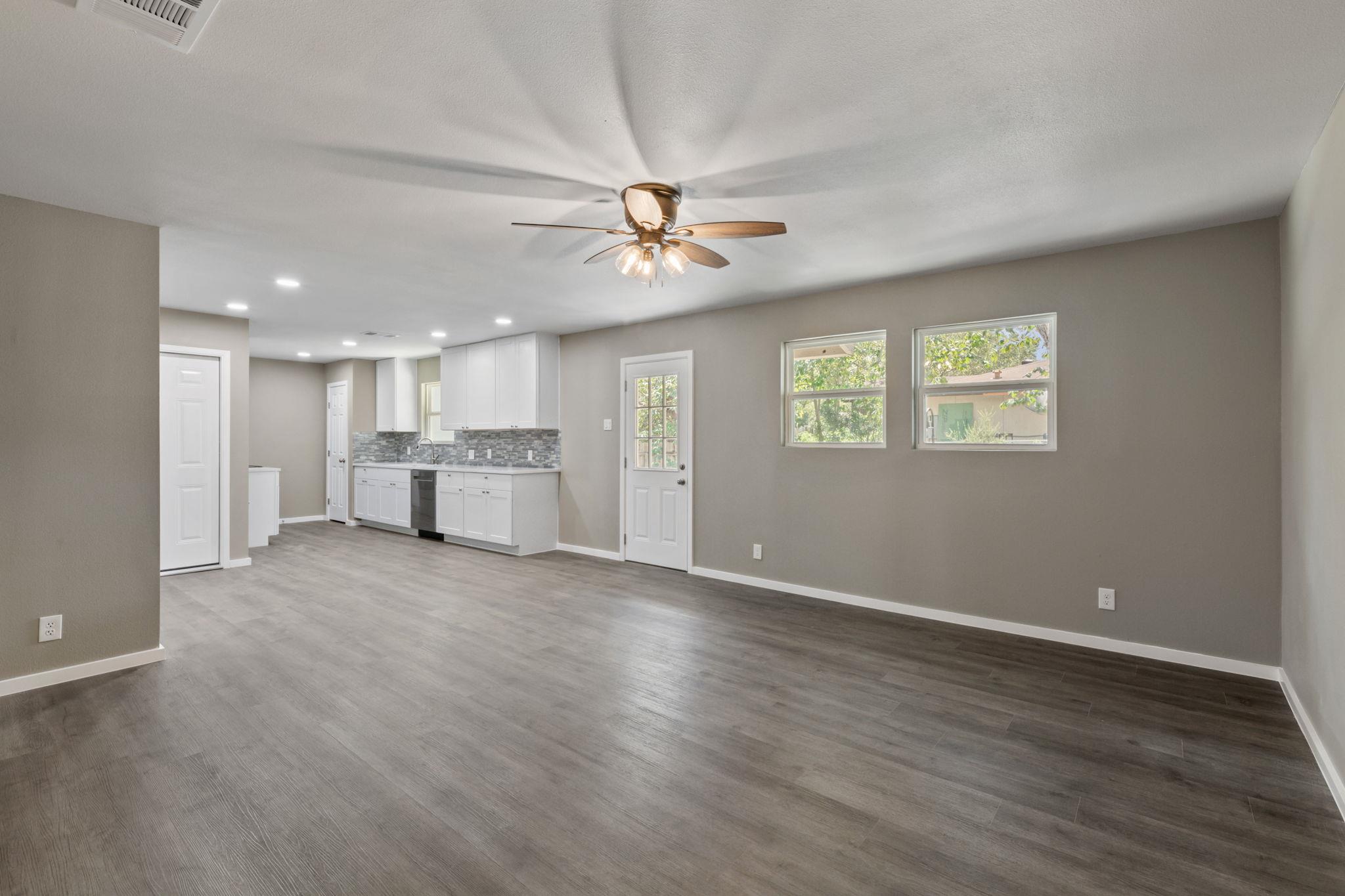 1301 Barrington Dr, Austin, TX 78753