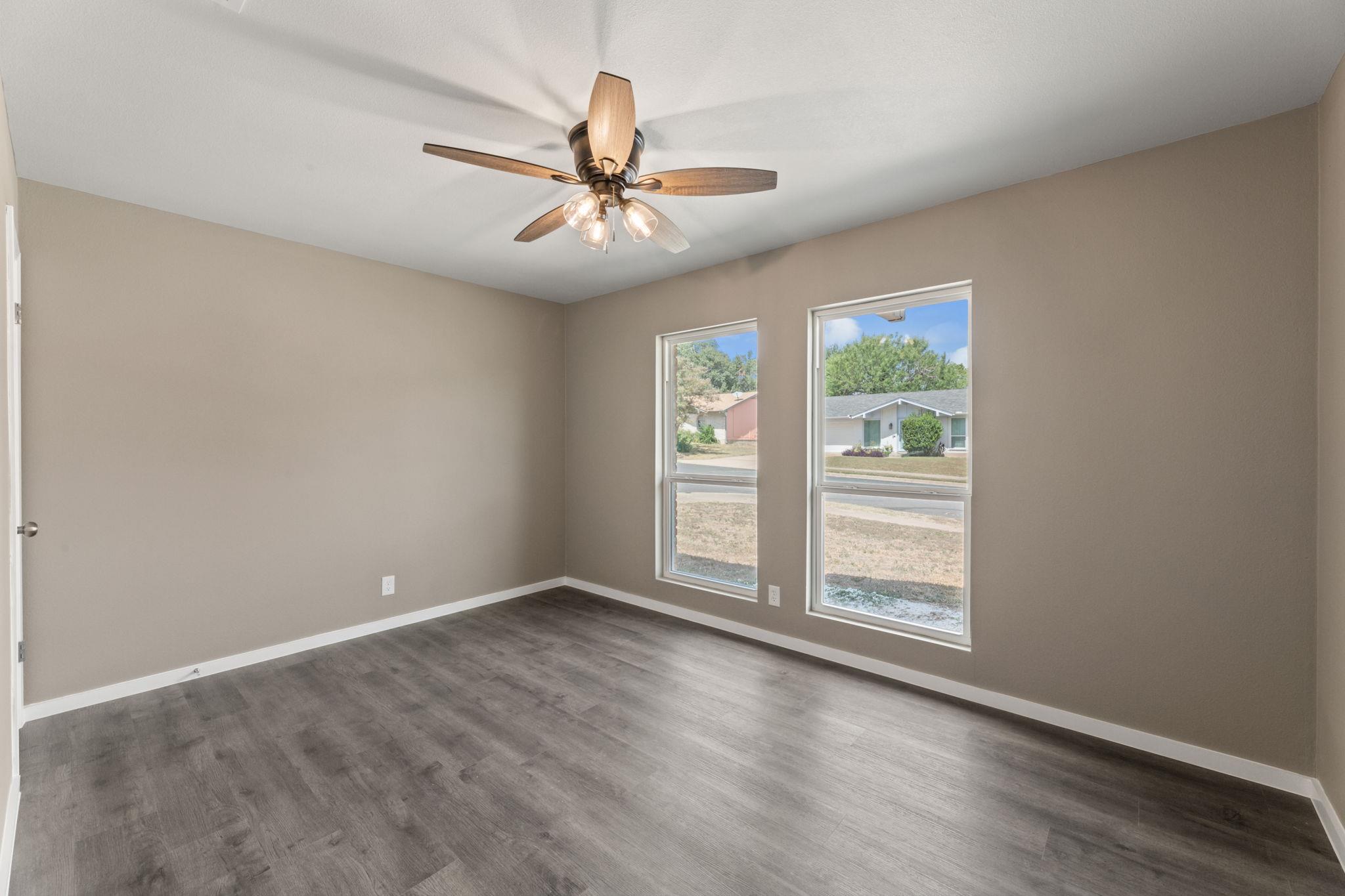 1301 Barrington Dr, Austin, TX 78753