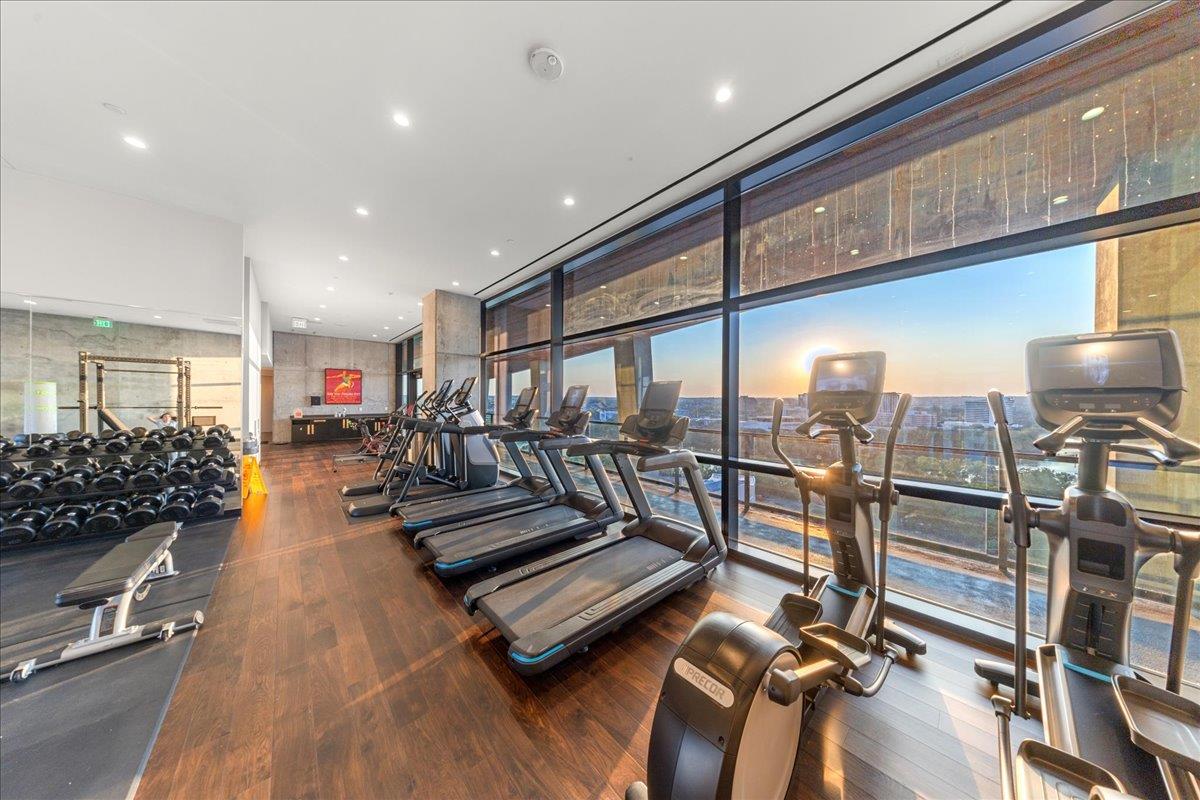 70 Rainey St # 1503, Austin, TX 78701