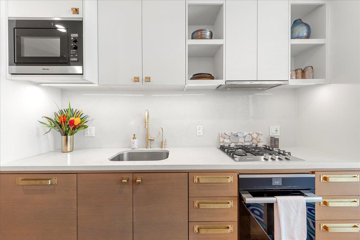 70 Rainey St # 1503, Austin, TX 78701