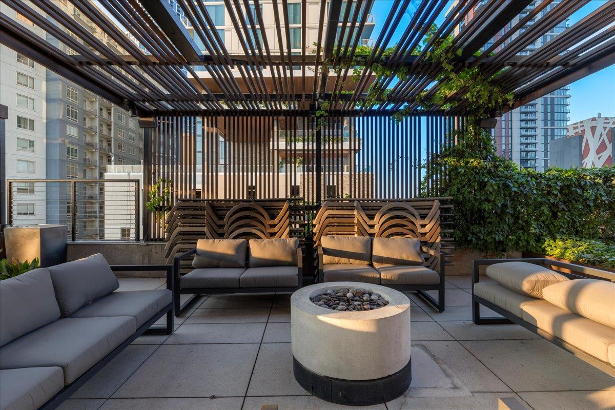 70 Rainey St # 1503, Austin, TX 78701