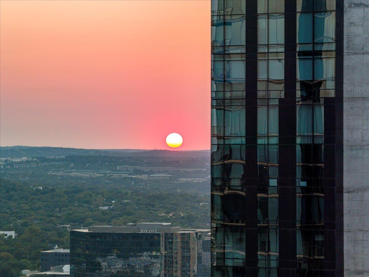 70 Rainey St # 1503, Austin, TX 78701