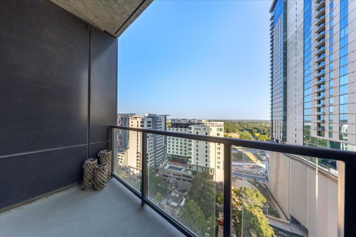 70 Rainey St # 1503, Austin, TX 78701
