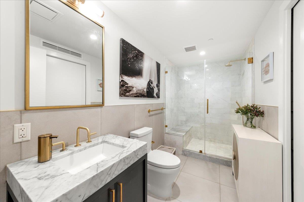 70 Rainey St # 1503, Austin, TX 78701