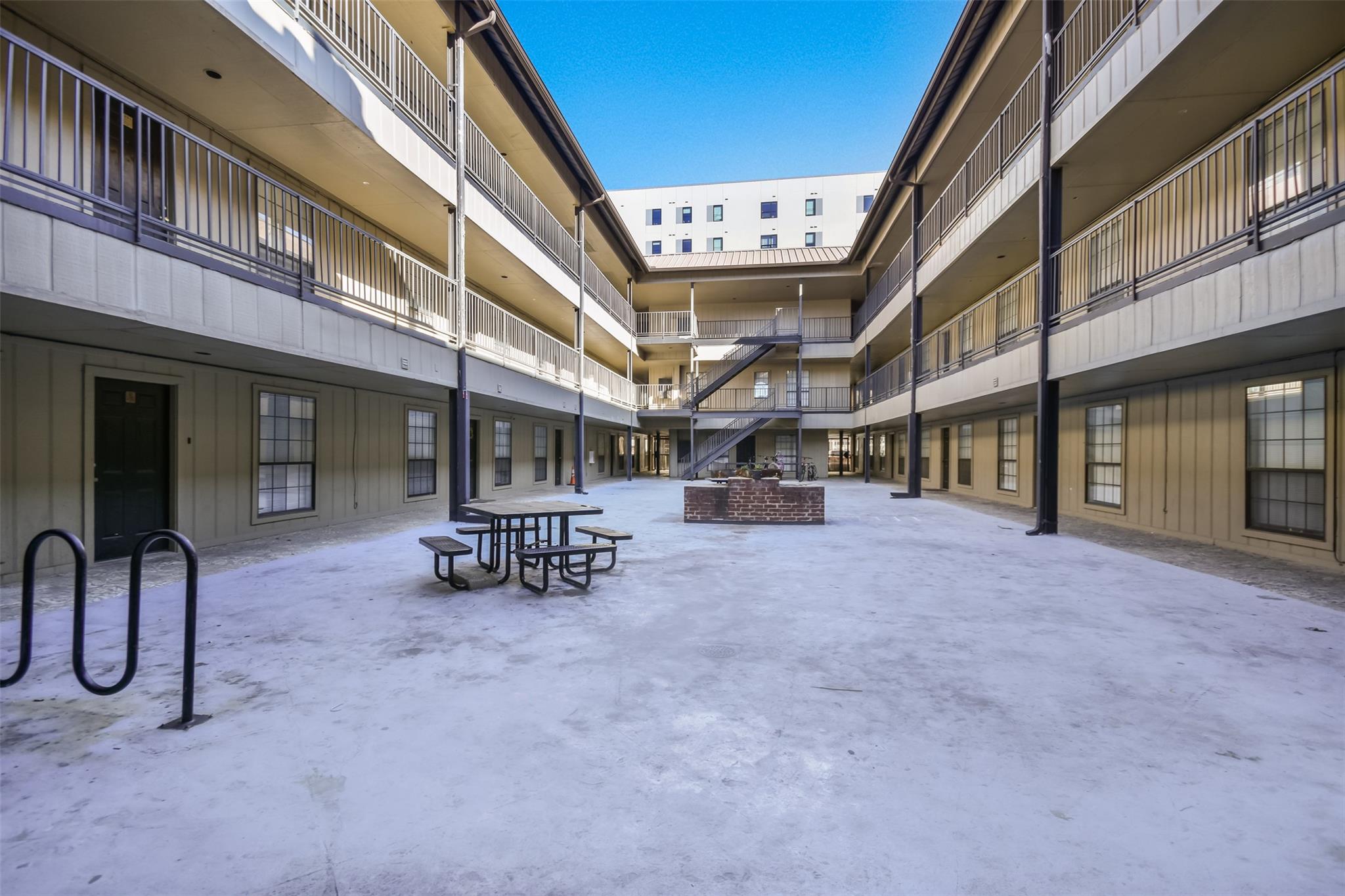 2401 Leon St # 104, Austin, TX 78705