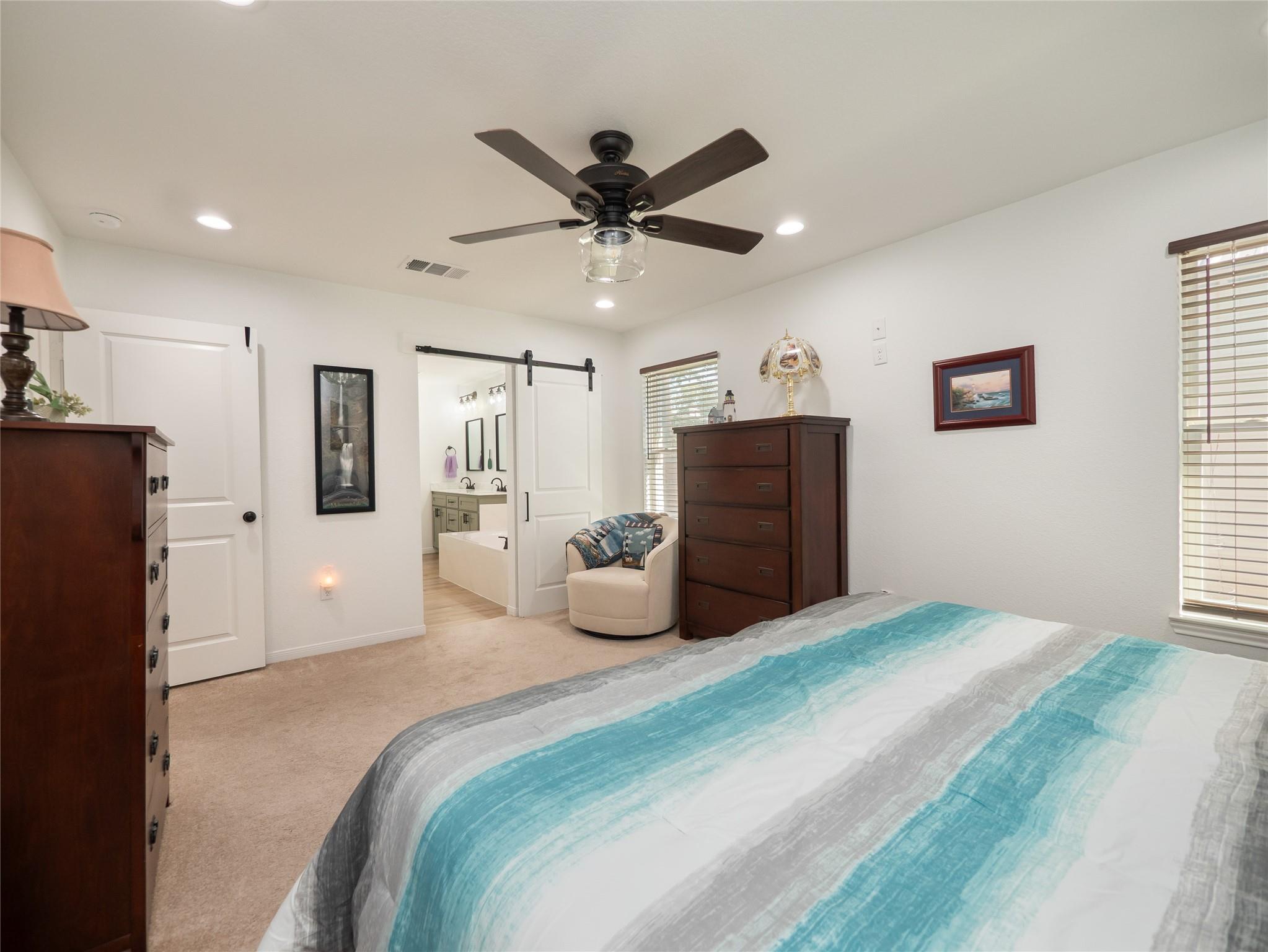 614 W 3rd St, McGregor, TX 76657