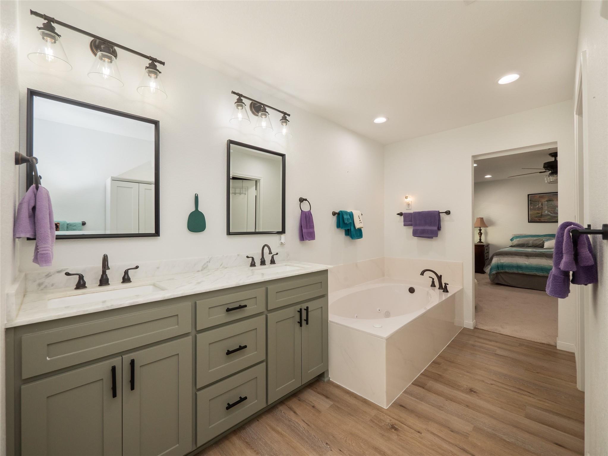 614 W 3rd St, McGregor, TX 76657