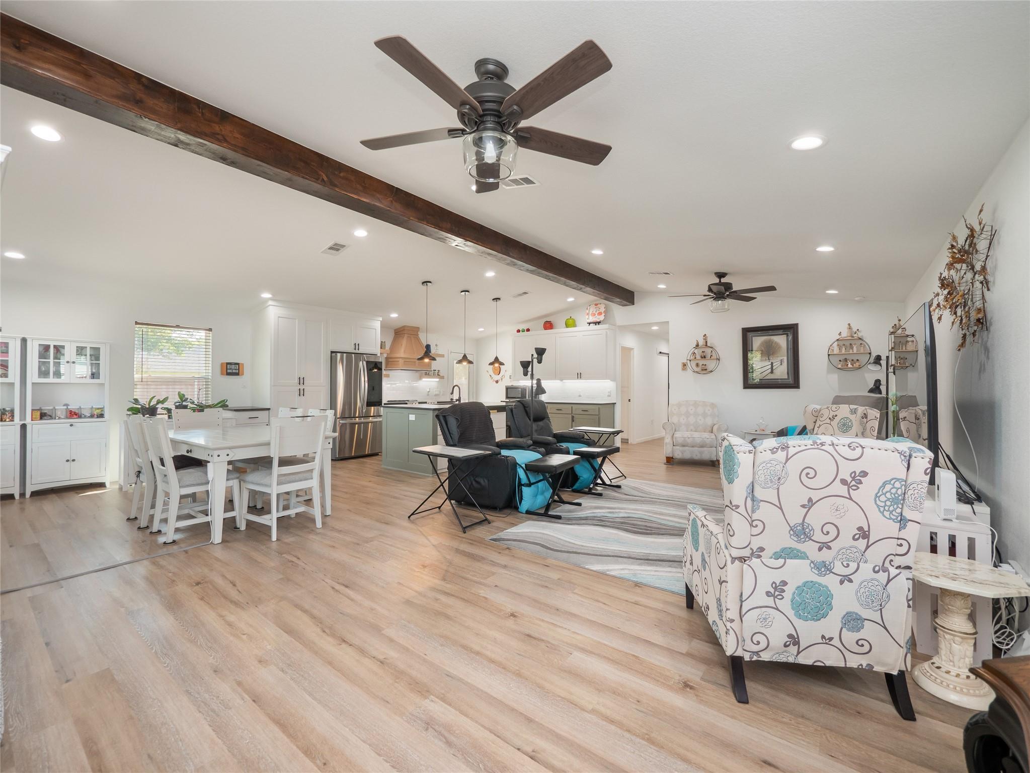 614 W 3rd St, McGregor, TX 76657