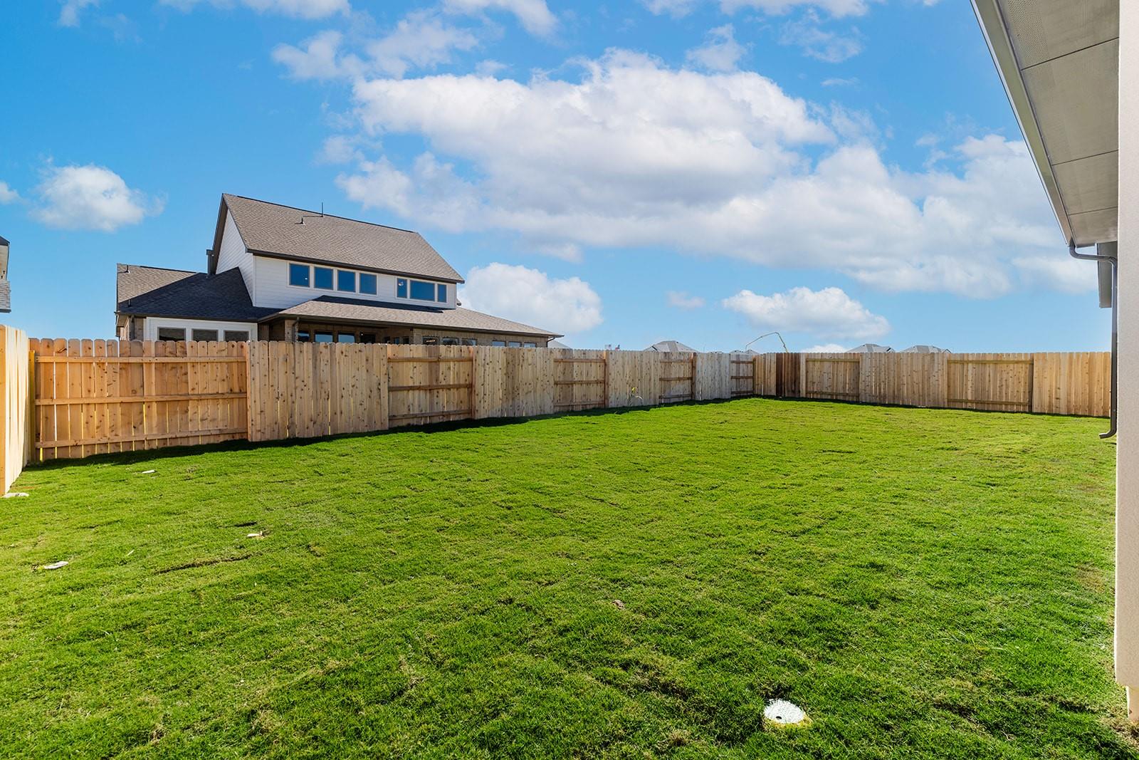 116 Uphill Dr, Liberty Hill, TX 78642