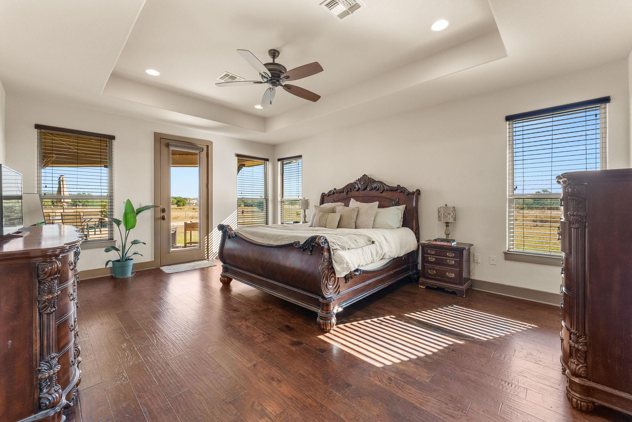 209 Stonehouse Dr, Liberty Hill, TX 78642