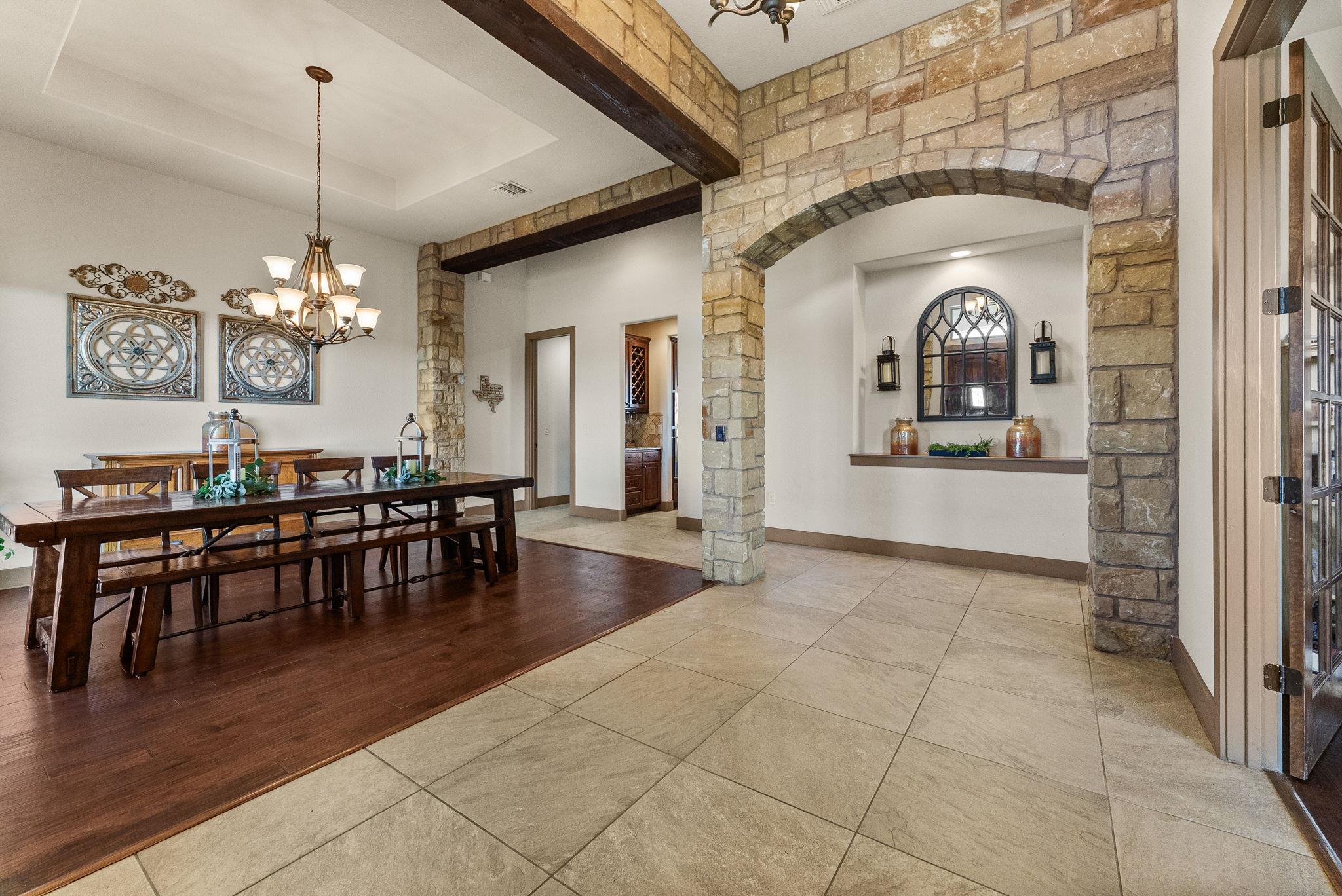 209 Stonehouse Dr, Liberty Hill, TX 78642