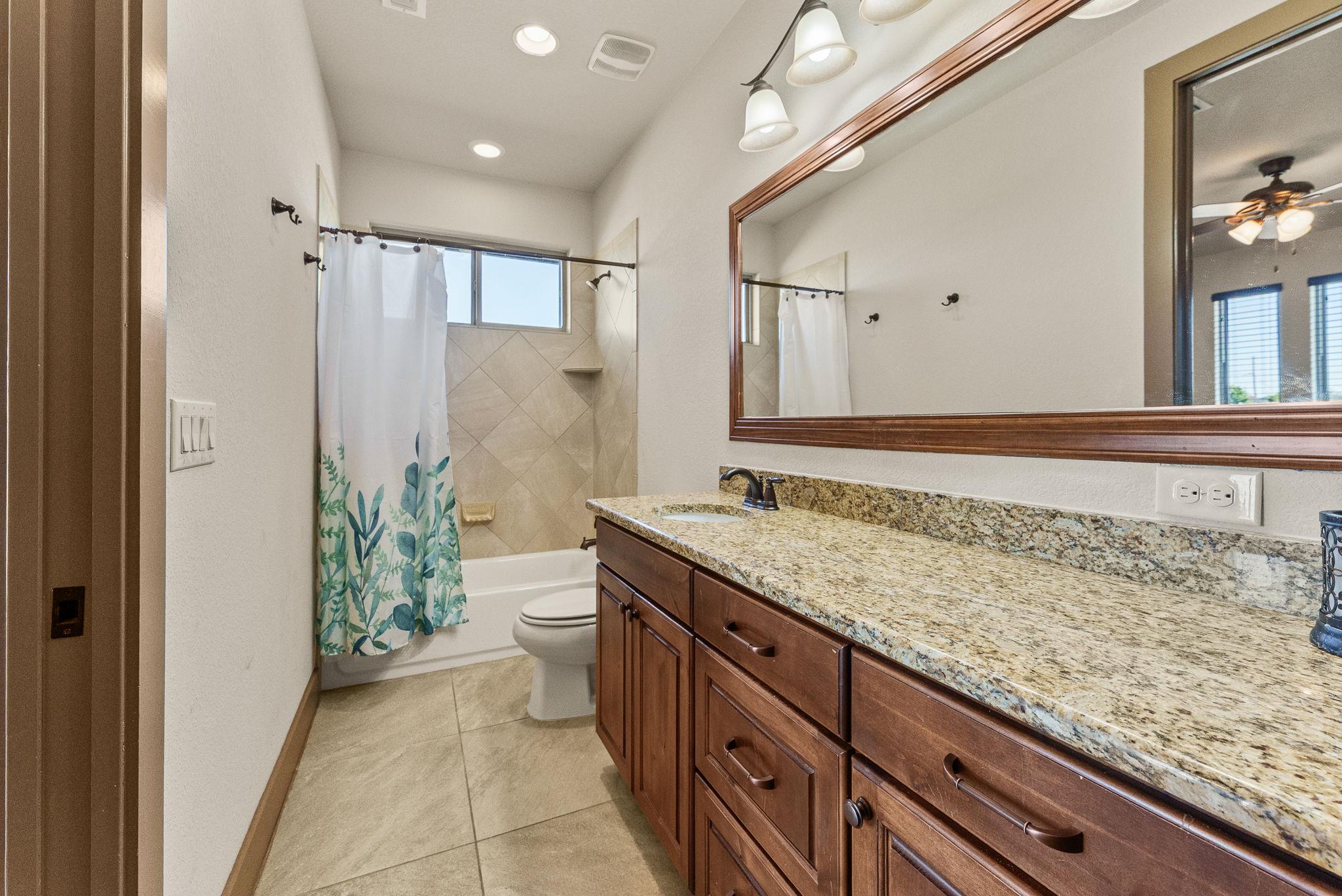 209 Stonehouse Dr, Liberty Hill, TX 78642