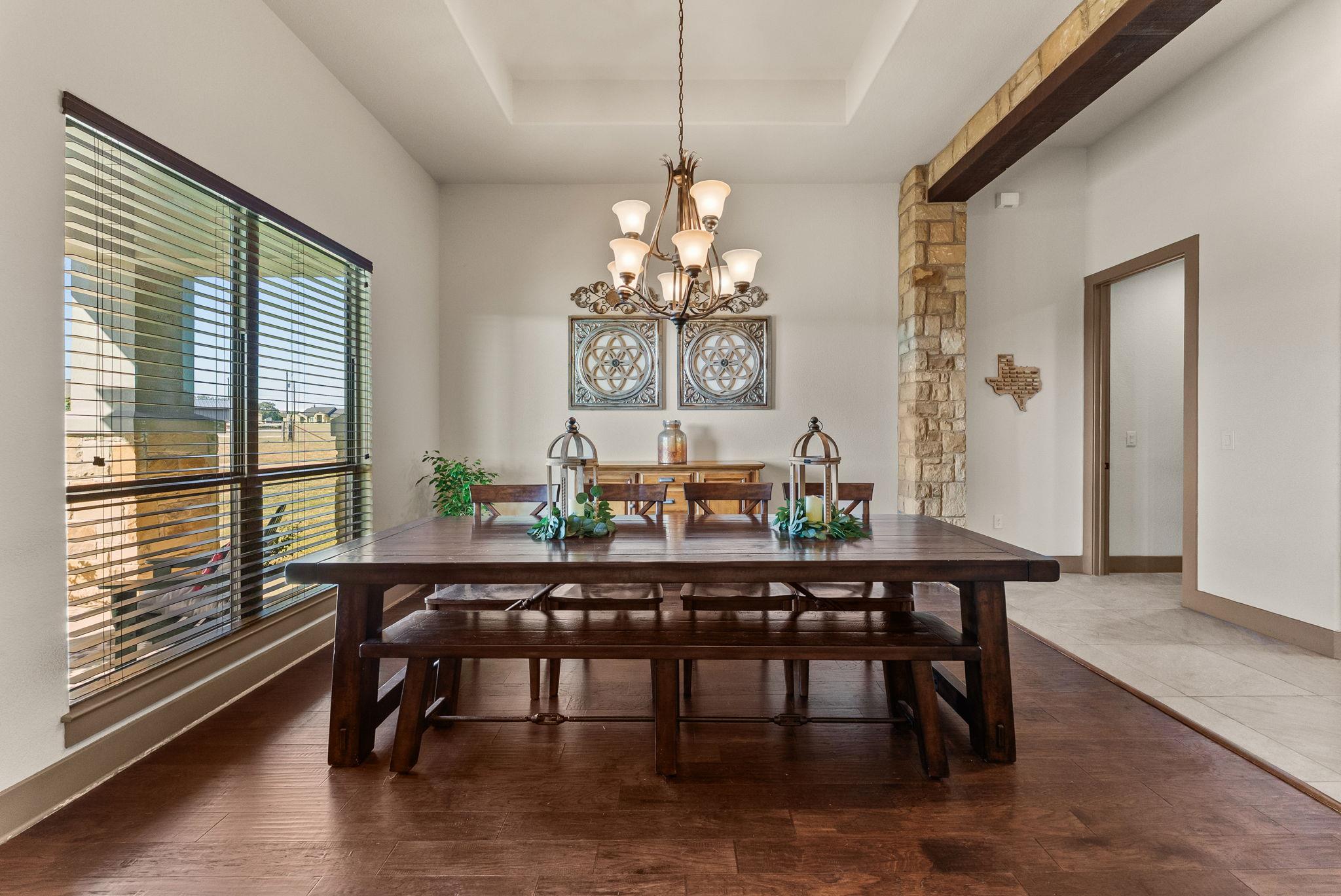 209 Stonehouse Dr, Liberty Hill, TX 78642