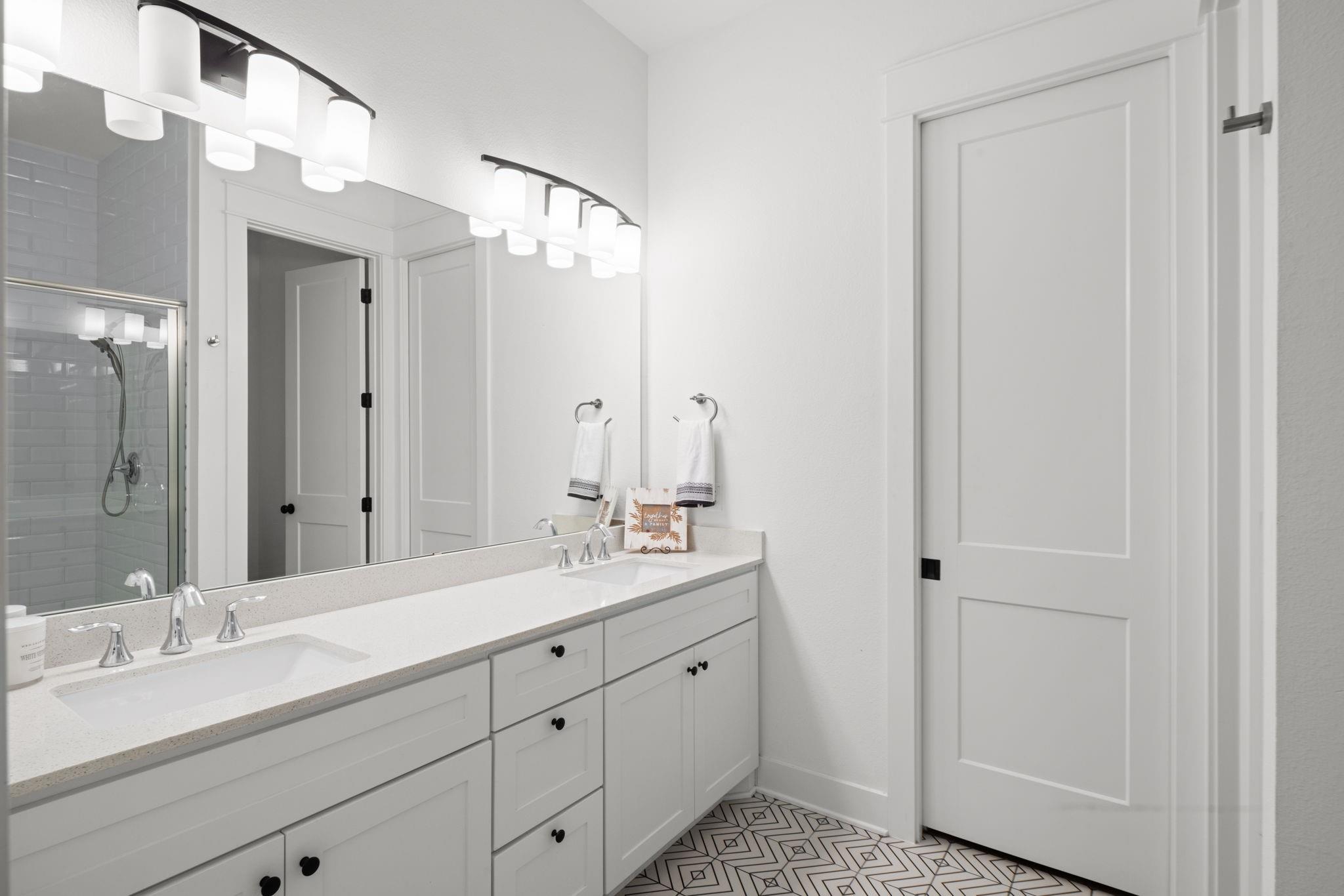 1066 Twain St, Driftwood, TX 78619