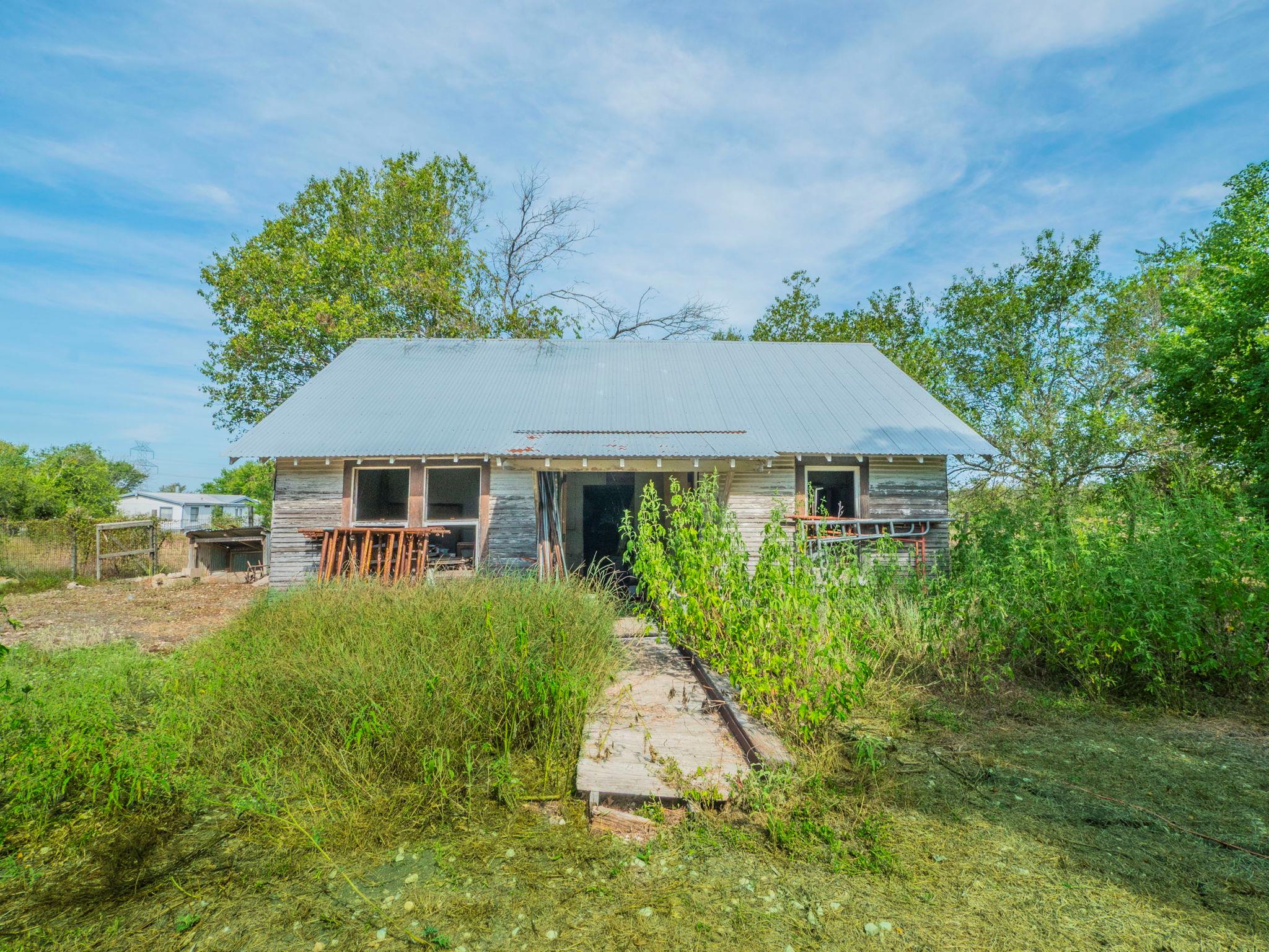 1323 Fm 1966, Maxwell, TX 78656
