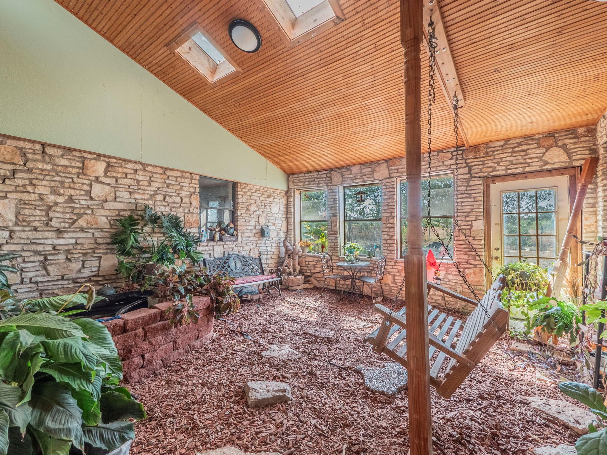 1323 Fm 1966, Maxwell, TX 78656