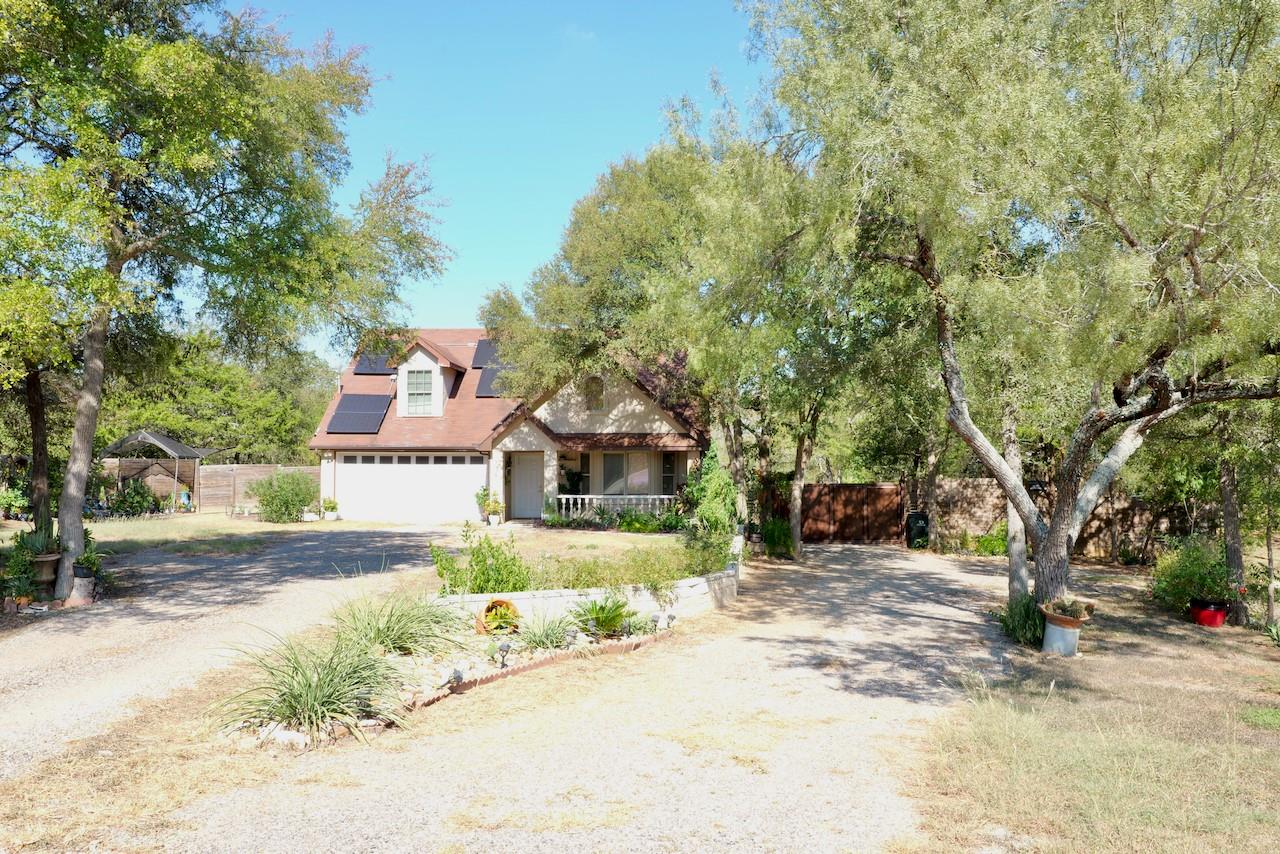 134 Deep Woods Dr, Cedar Creek, TX 78612