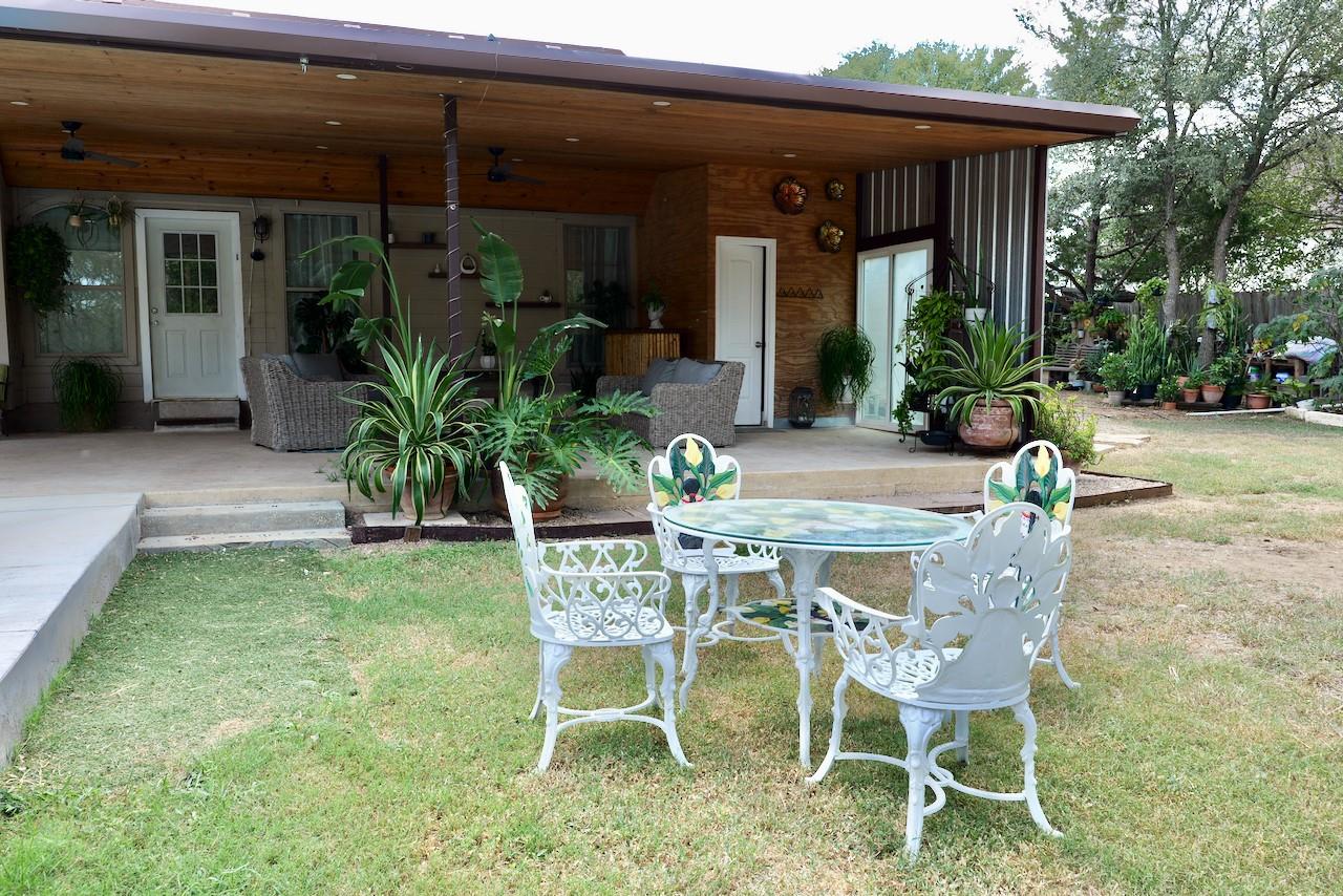 134 Deep Woods Dr, Cedar Creek, TX 78612