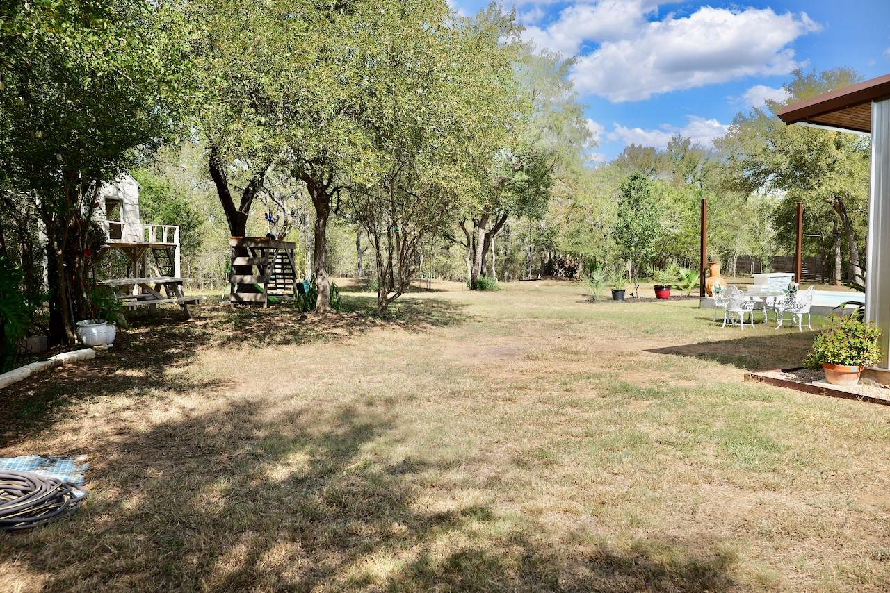 134 Deep Woods Dr, Cedar Creek, TX 78612
