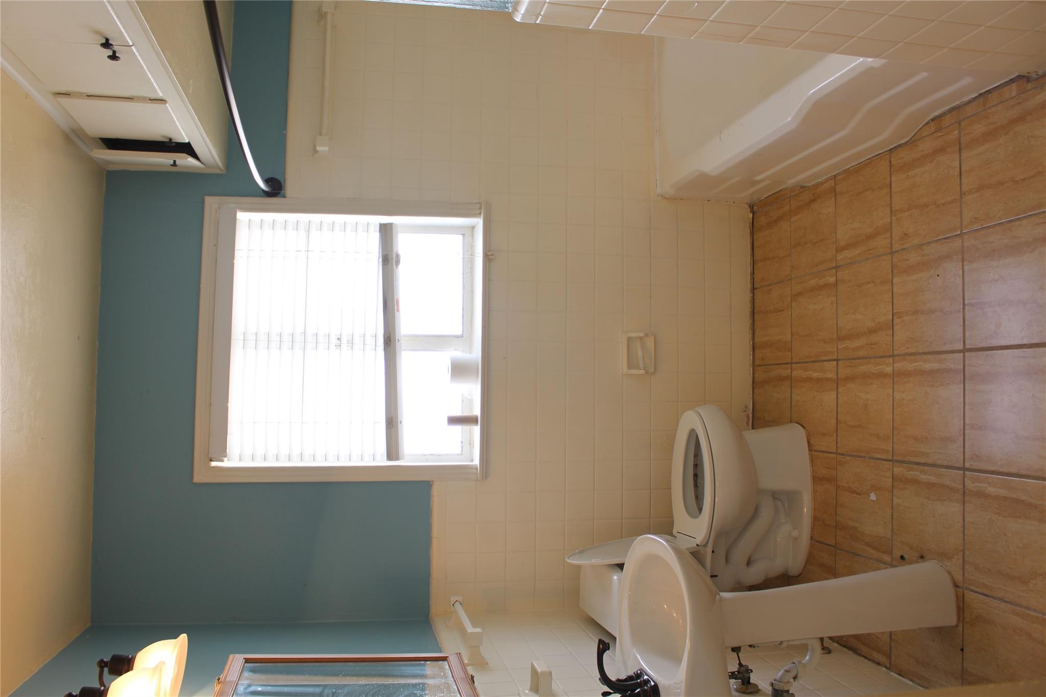 301 E 34th St # 105, Austin, TX 78705