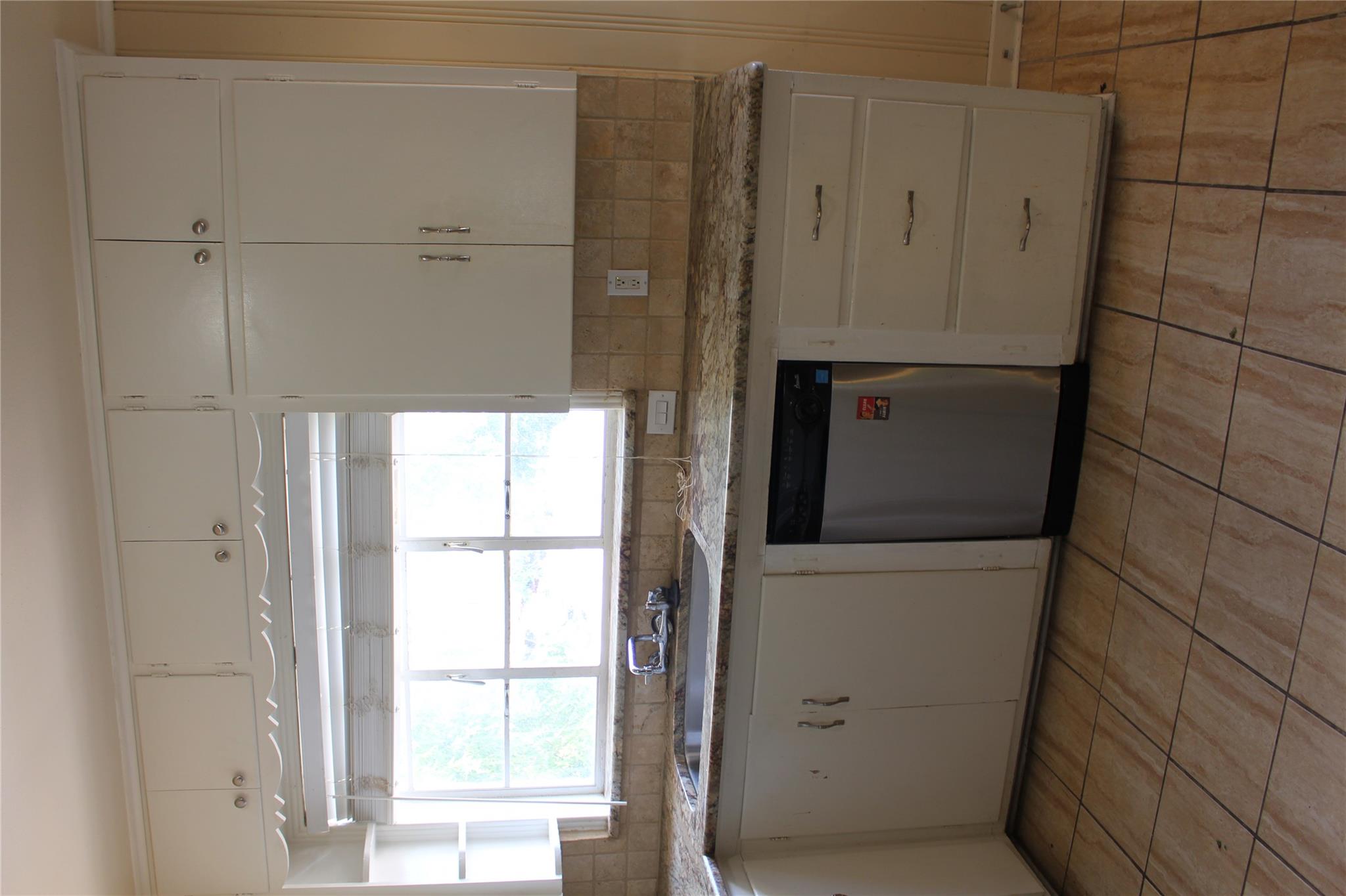 301 E 34th St # 105, Austin, TX 78705