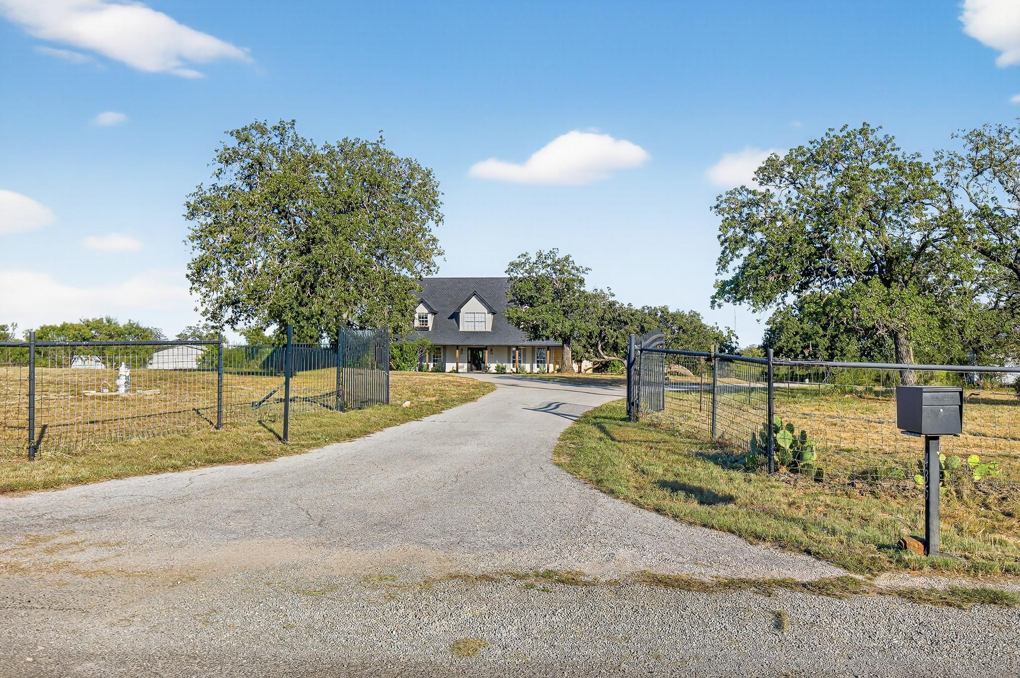 435 Oxbow Trl, Marble Falls, TX 78654