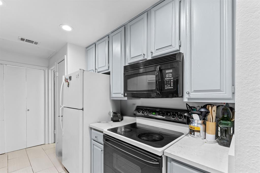 806 W 24th St # 214, Austin, TX 78705