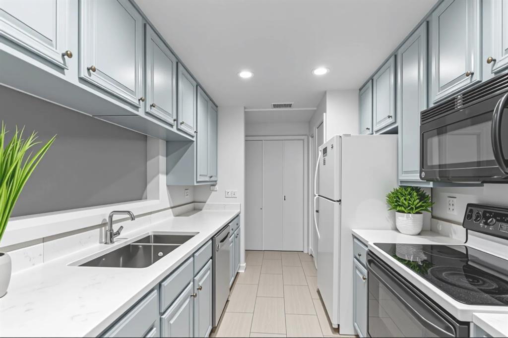 806 W 24th St # 214, Austin, TX 78705