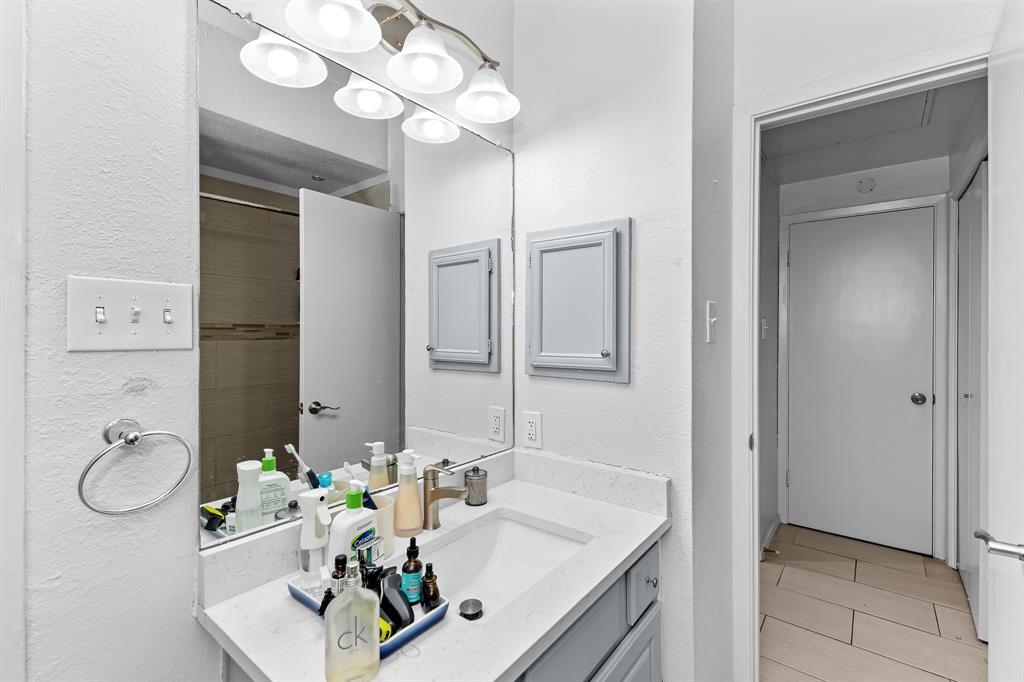 806 W 24th St # 214, Austin, TX 78705