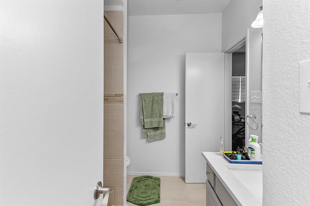 806 W 24th St # 214, Austin, TX 78705