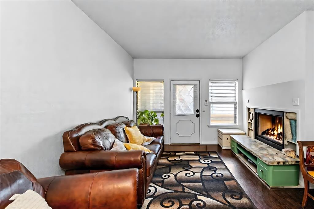 806 W 24th St # 214, Austin, TX 78705