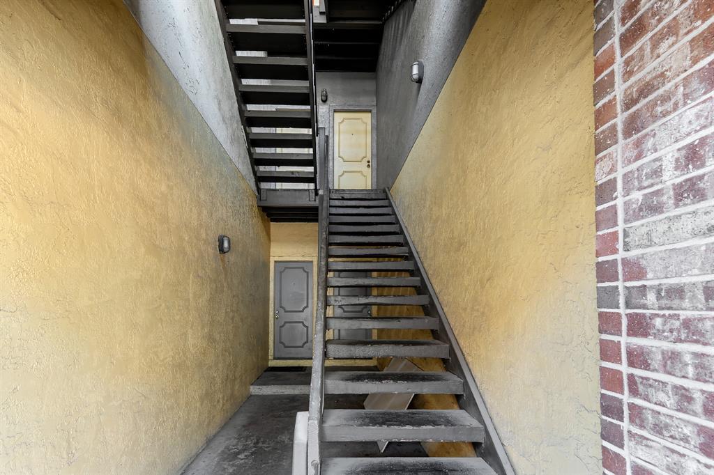 806 W 24th St # 214, Austin, TX 78705