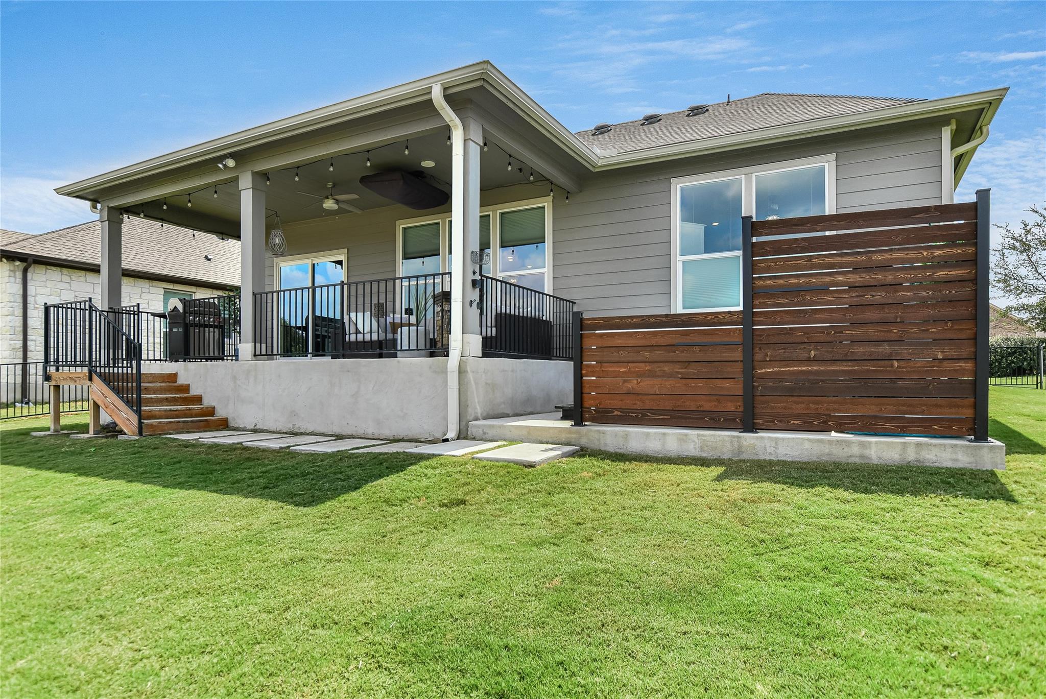 109 Kyndals Meadow Cv, Georgetown, TX 78628