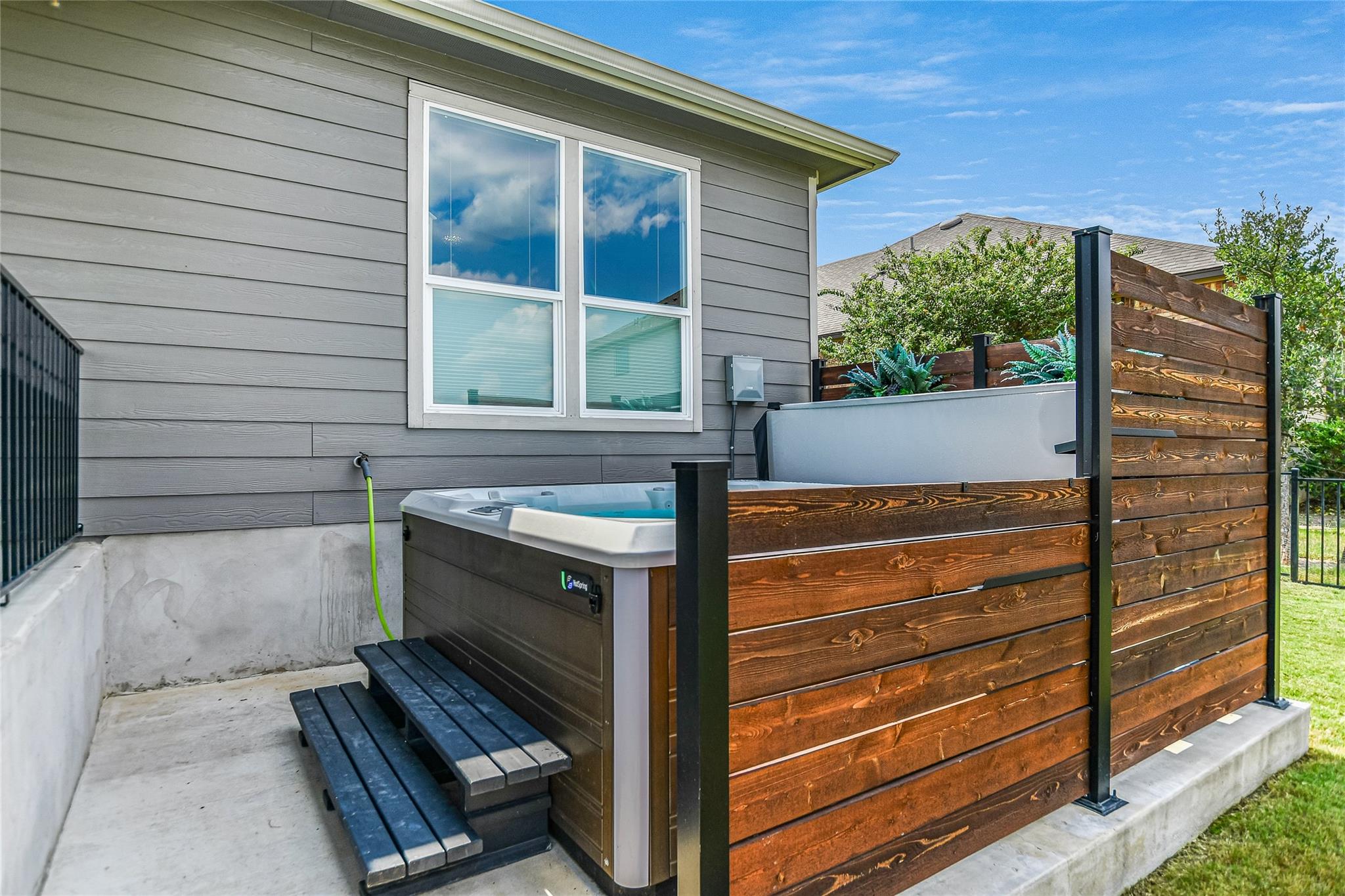 109 Kyndals Meadow Cv, Georgetown, TX 78628