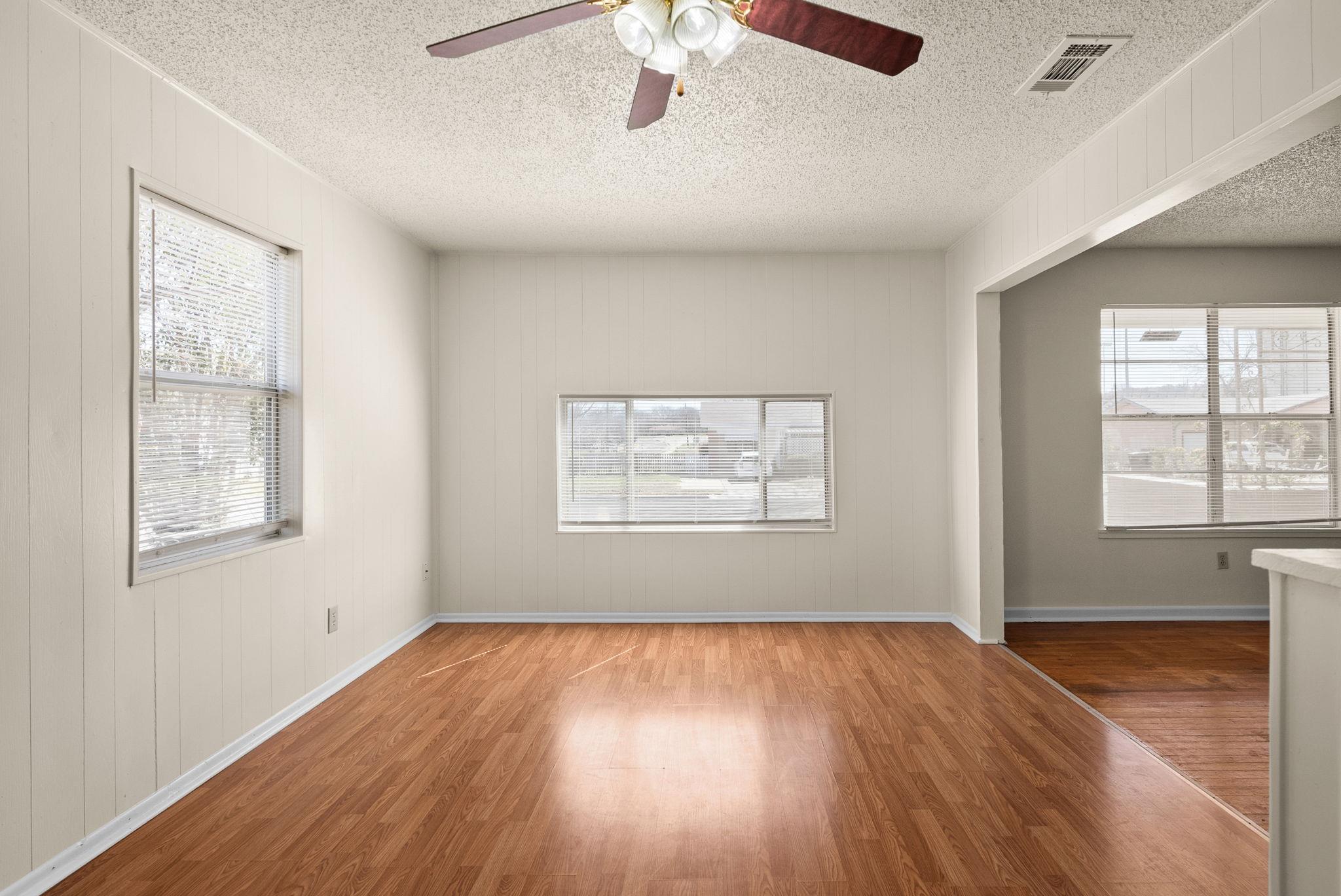 302 East St, Copperas Cove, TX 76522