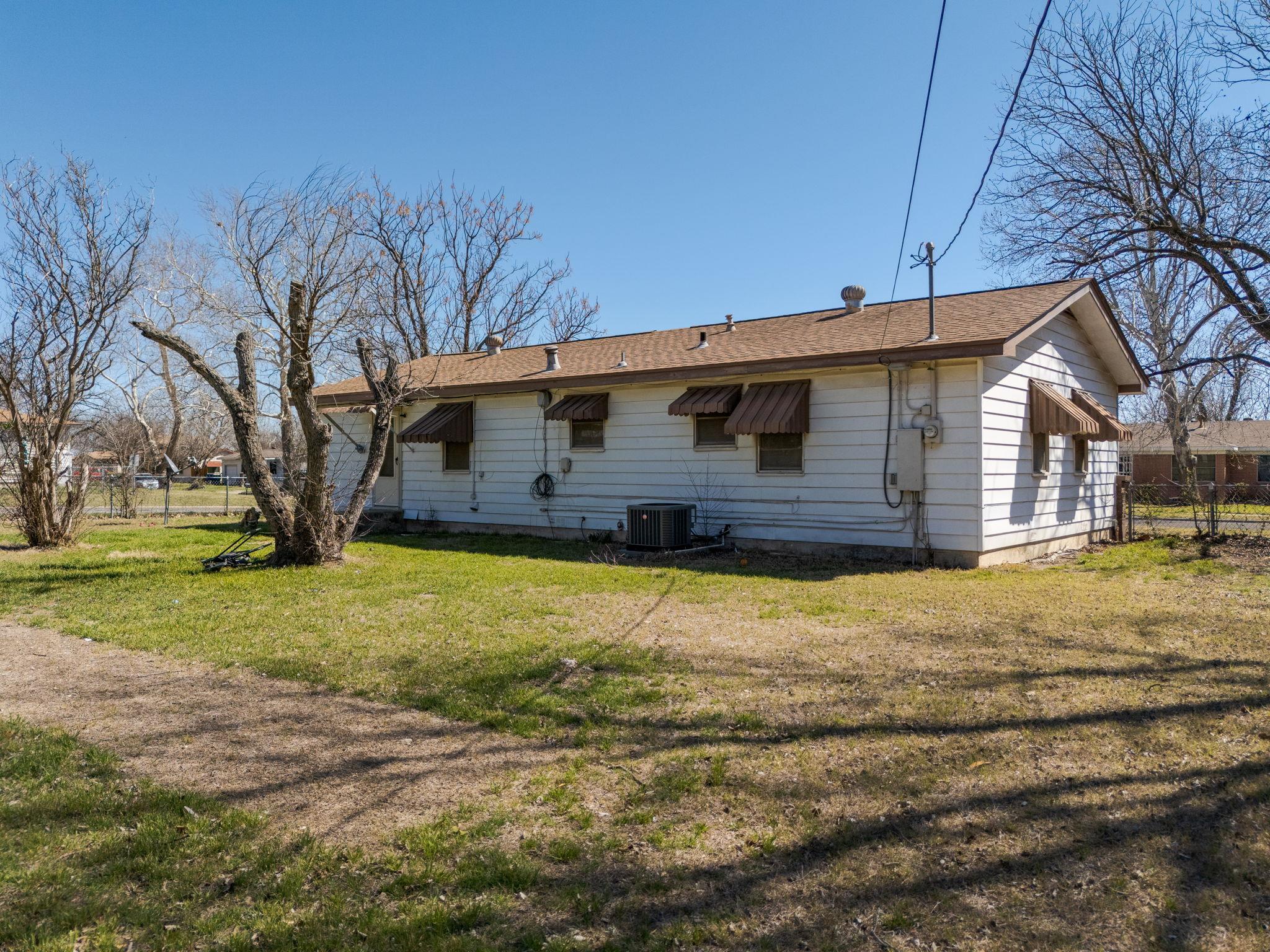 302 East St, Copperas Cove, TX 76522