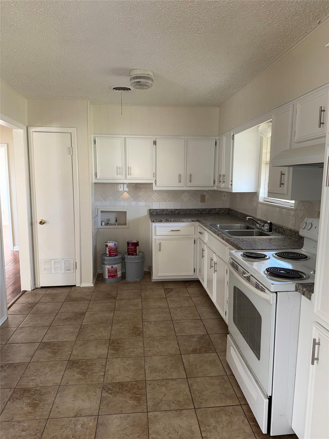 302 Easy St, Copperas Cove, TX 76522