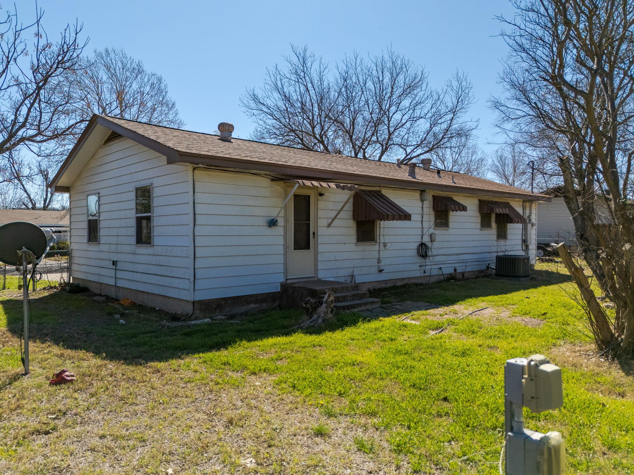 302 East St, Copperas Cove, TX 76522