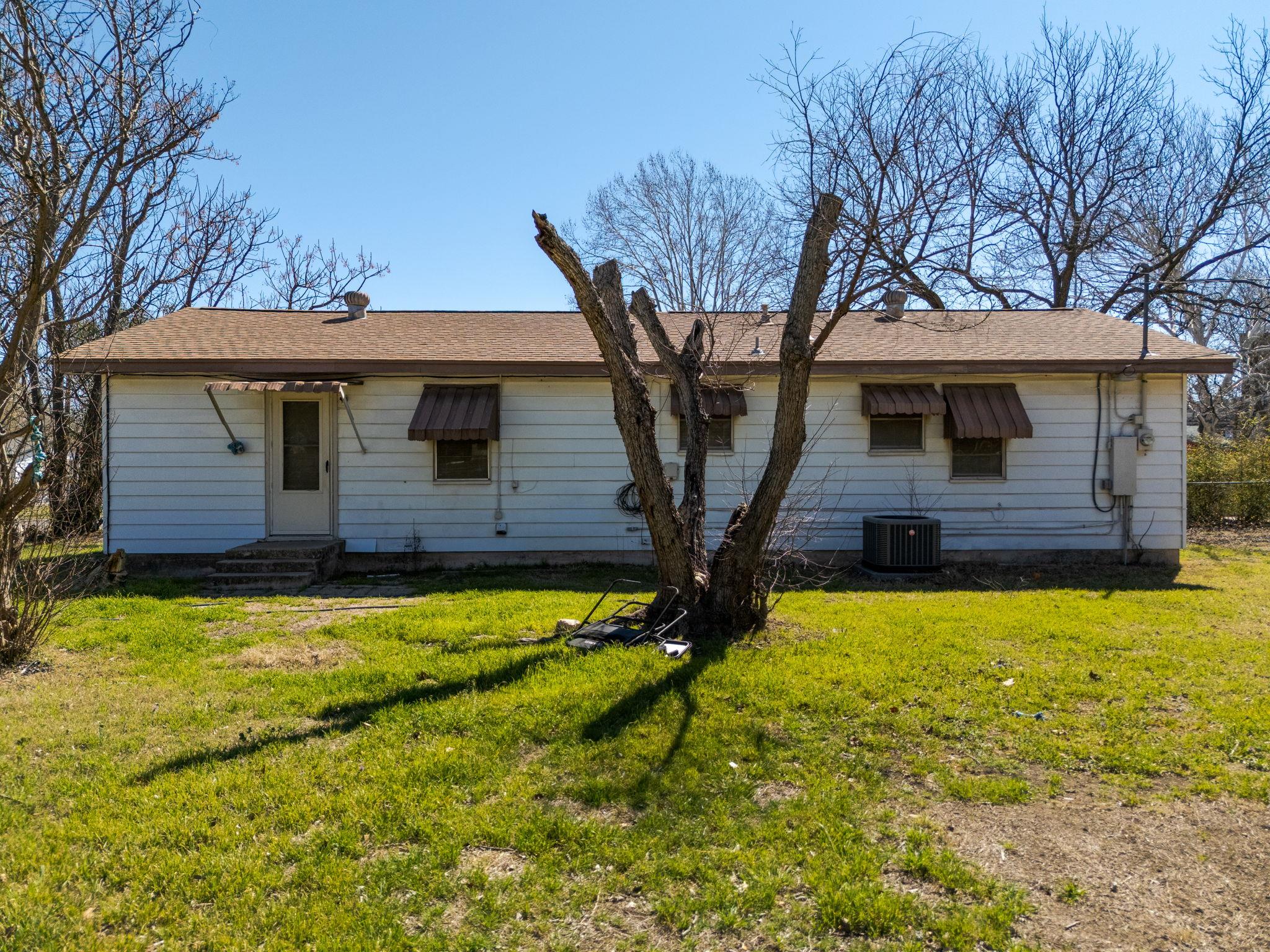 302 East St, Copperas Cove, TX 76522