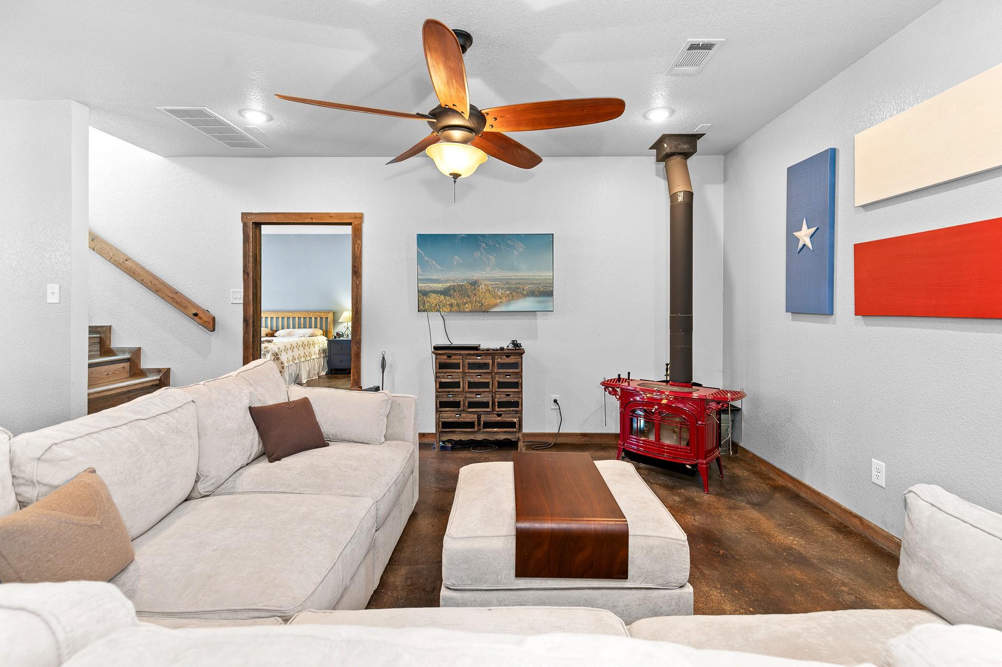 463 County Road 436, Thorndale, TX 76577