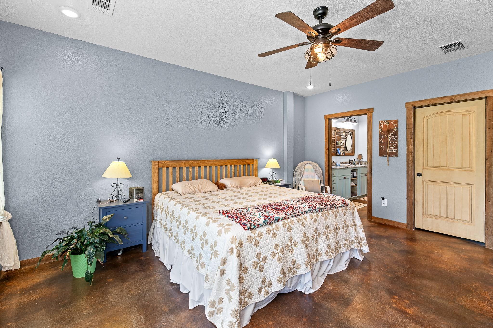 463 County Road 436, Thorndale, TX 76577