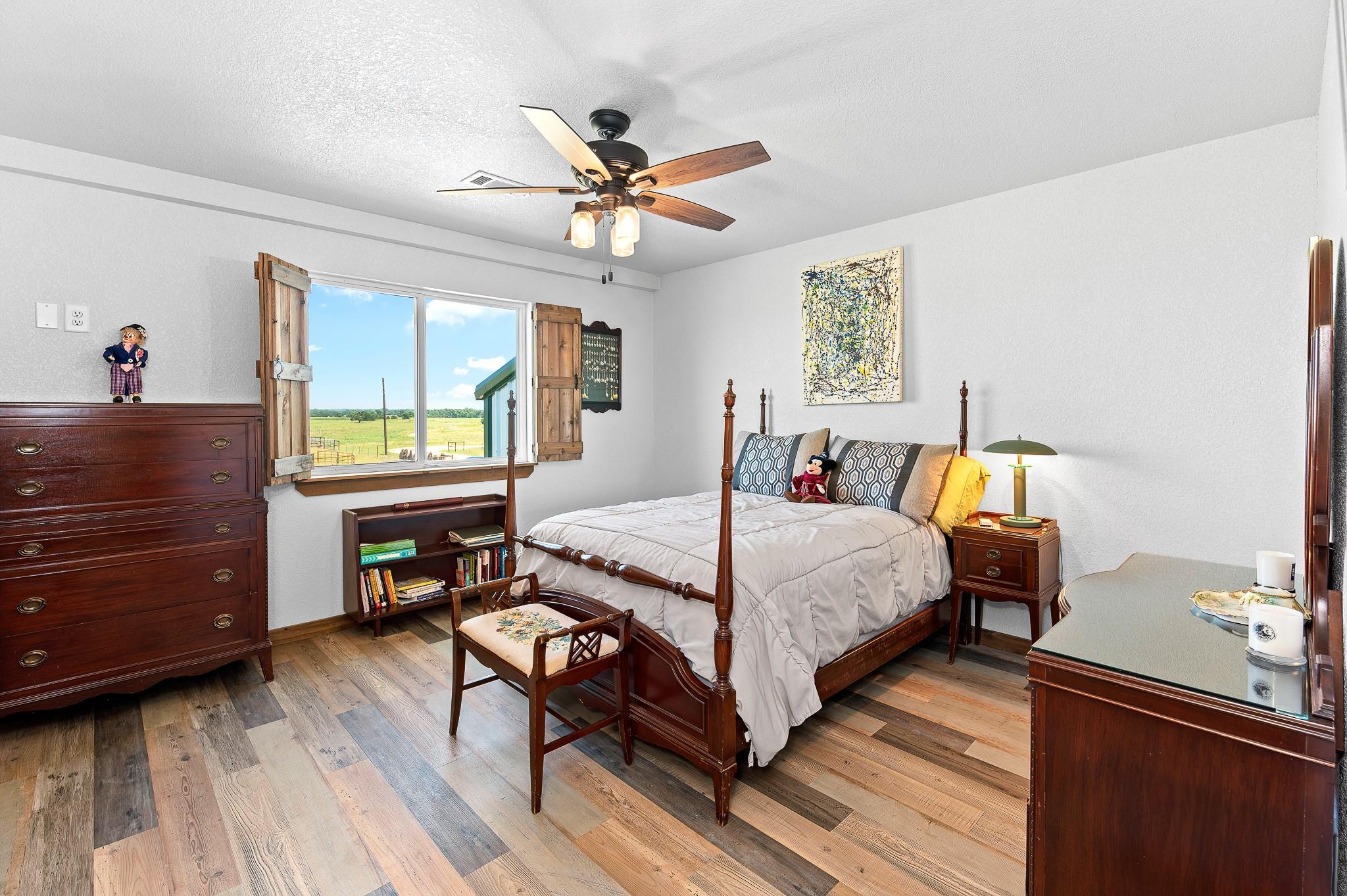 463 County Road 436, Thorndale, TX 76577